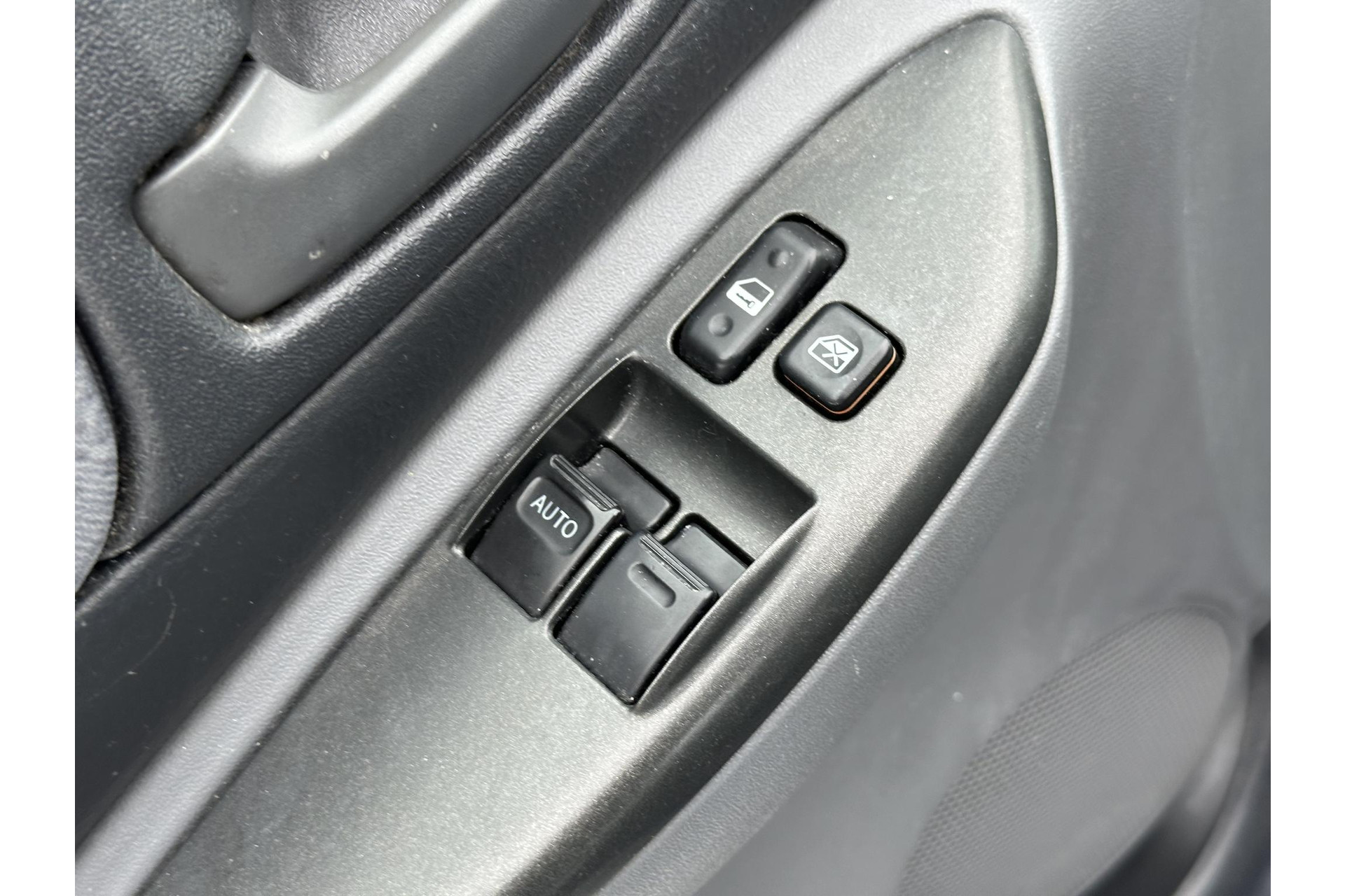 Toyota Yaris 1.3-16V VVT-i Sol 2000 - 3