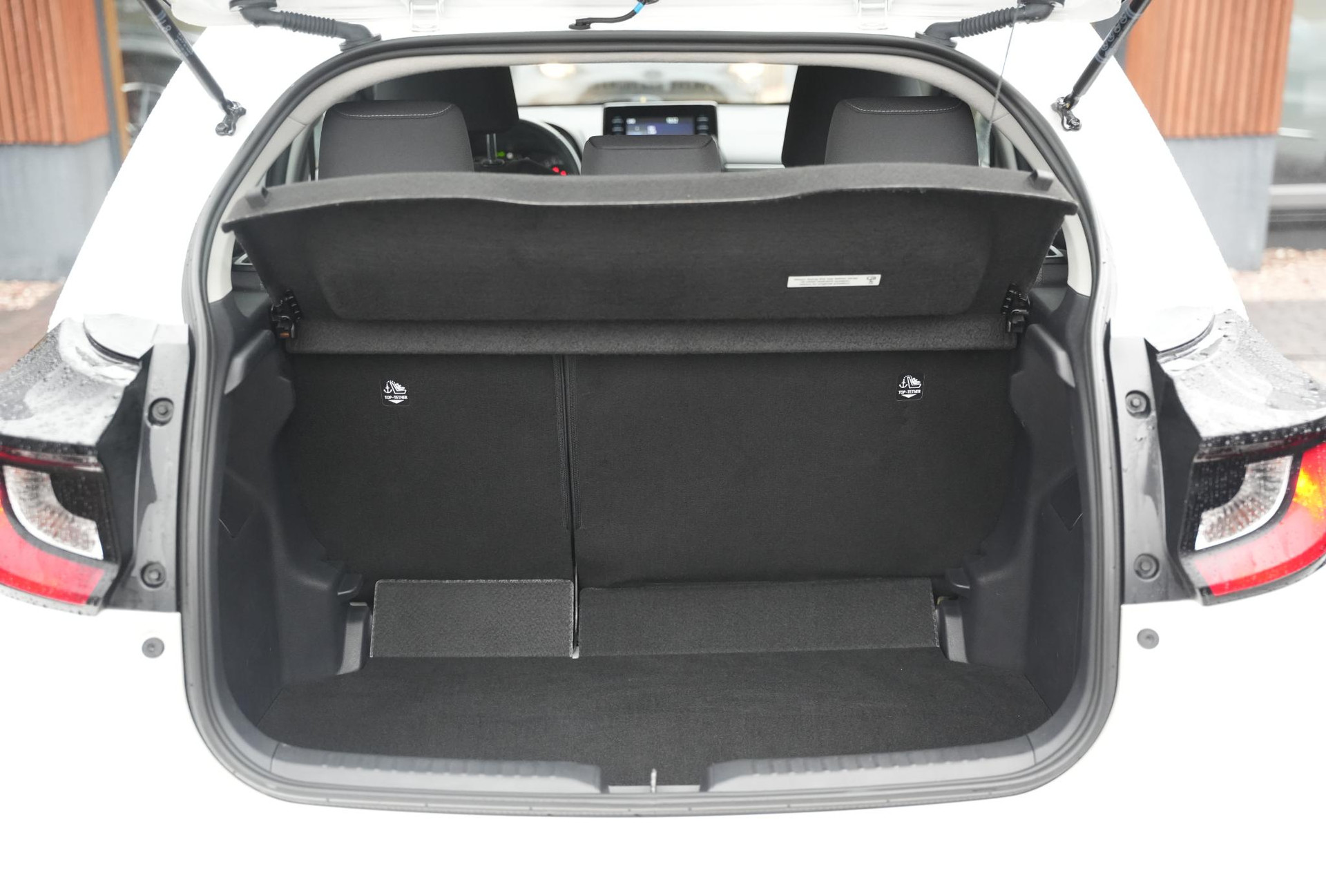 Toyota Yaris 1.5 Hybrid Comfort 2021 (040) 10