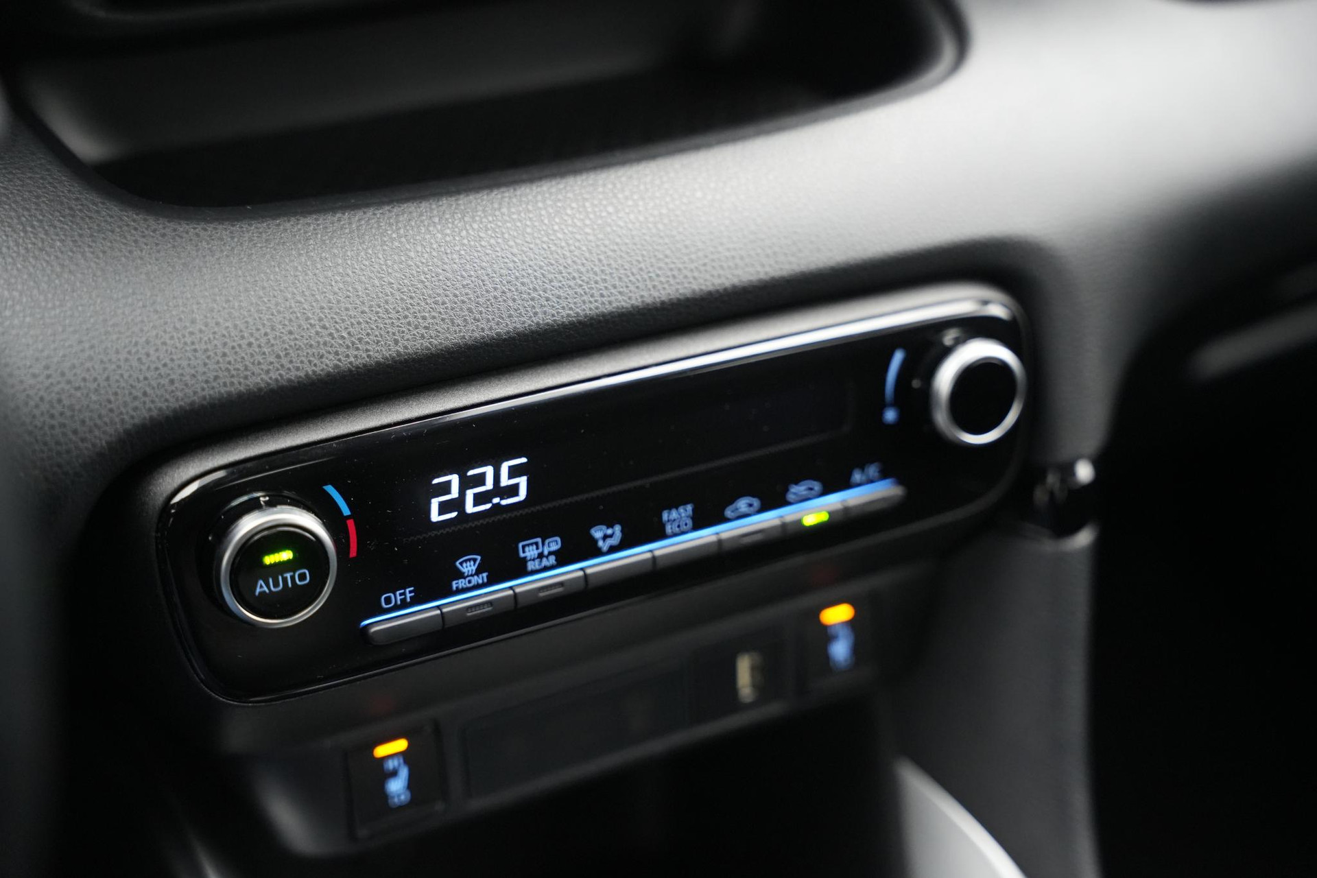 Toyota Yaris 1.5 Hybrid Comfort 2021 (040) 22