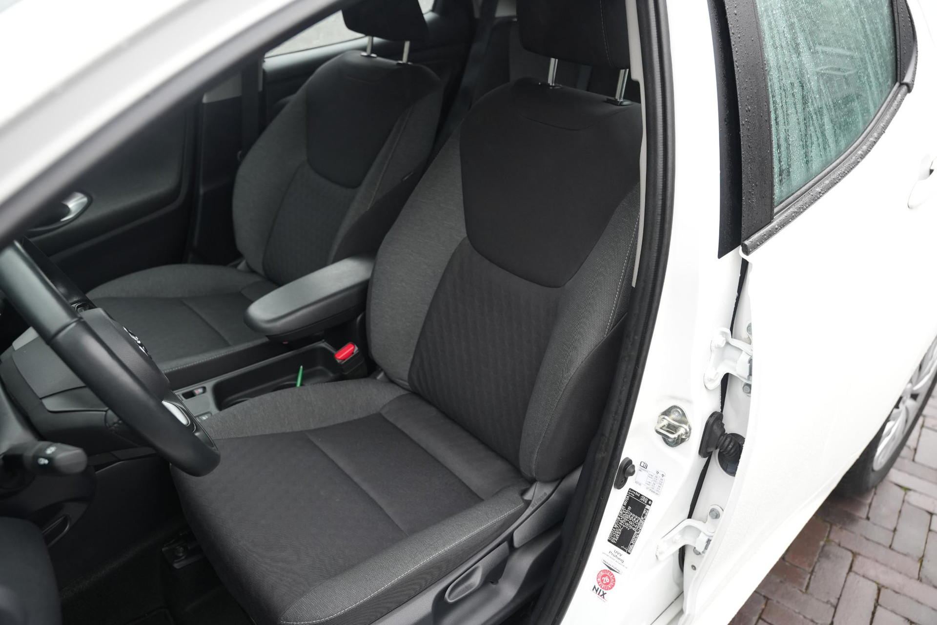 Toyota Yaris 1.5 Hybrid Comfort 2021 (040) 4