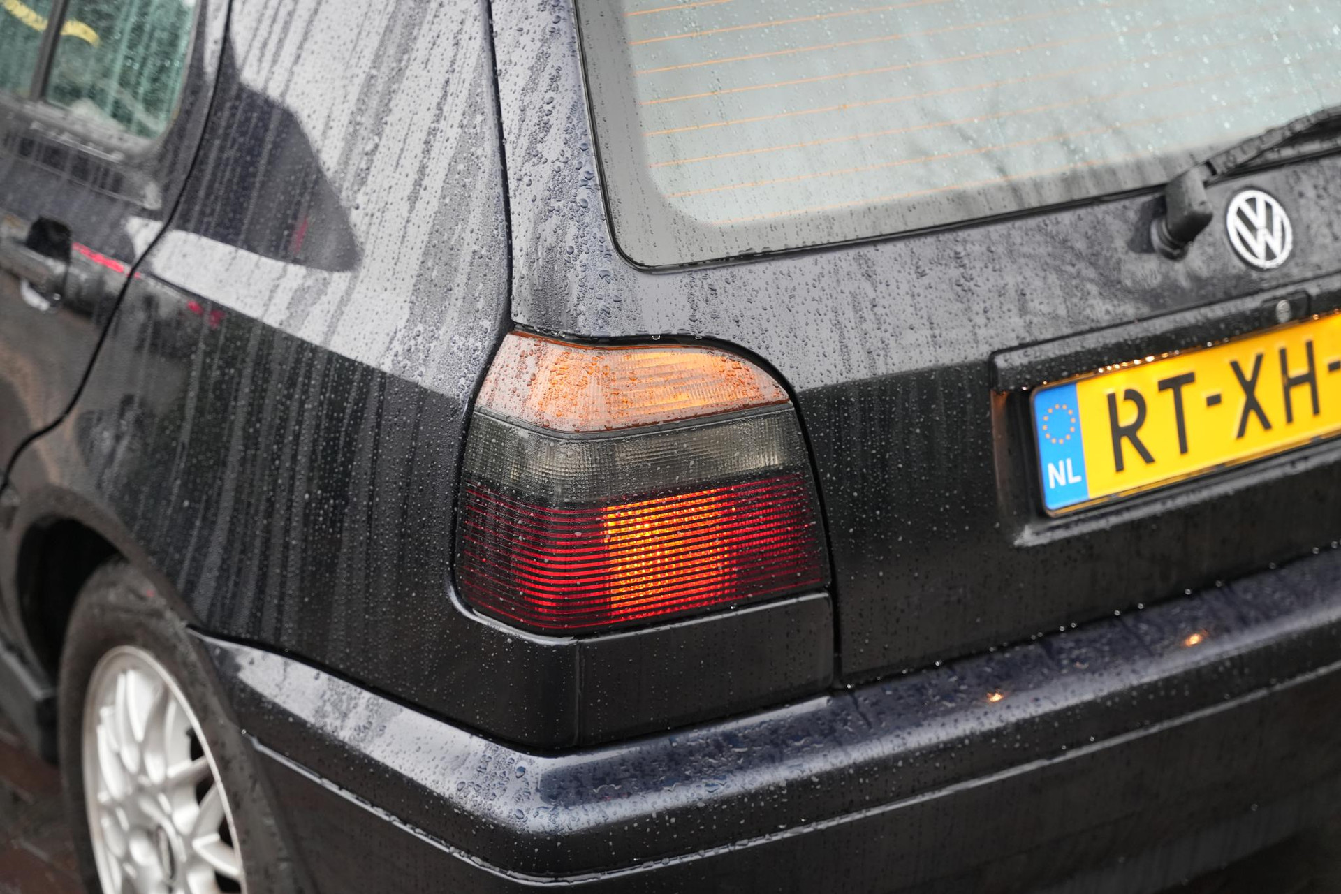 Volkswagen Golf 2.8 VR6 1997 Moonlightblue pareleffect 12