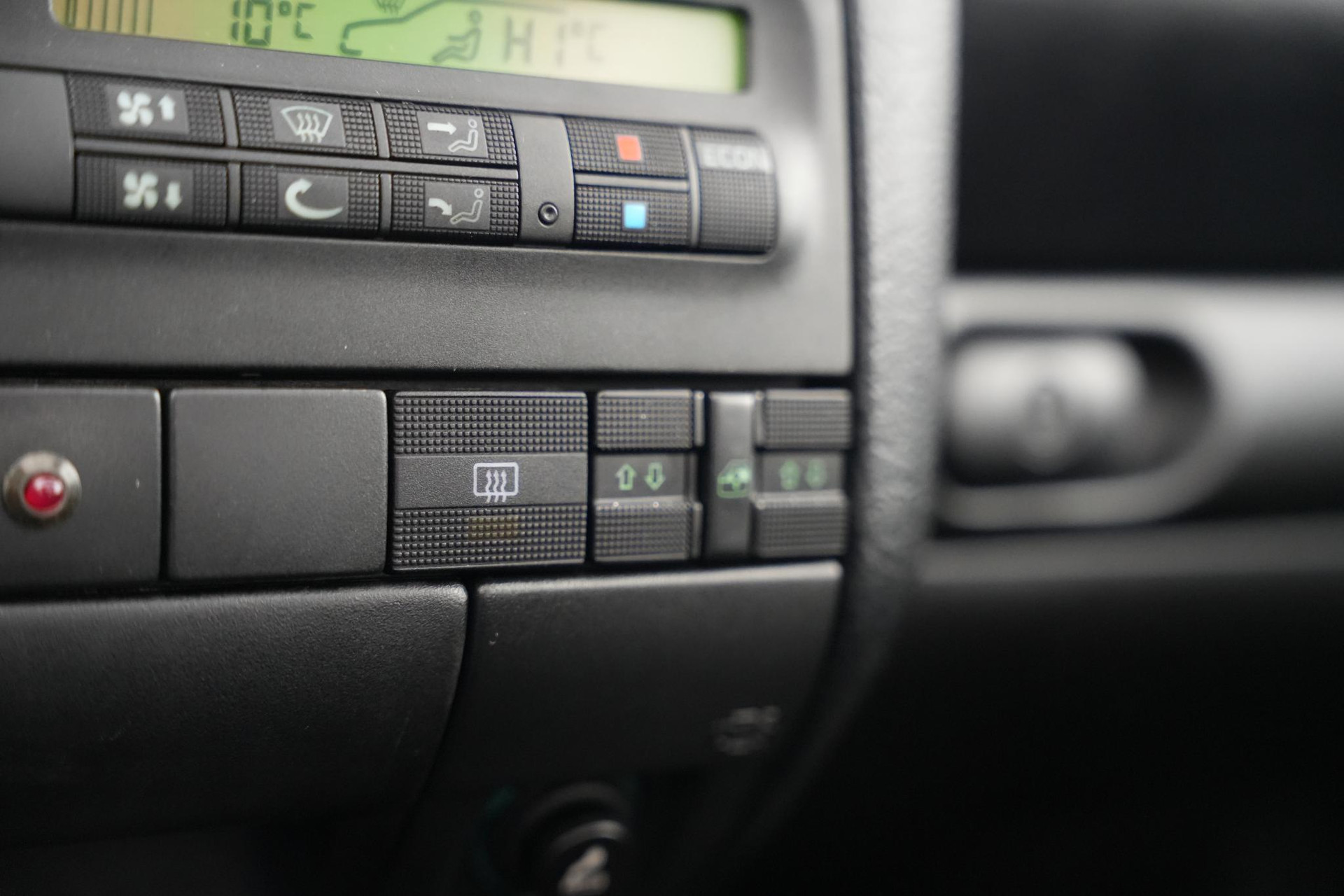 Volkswagen Golf 2.8 VR6 1997 Moonlightblue pareleffect 33