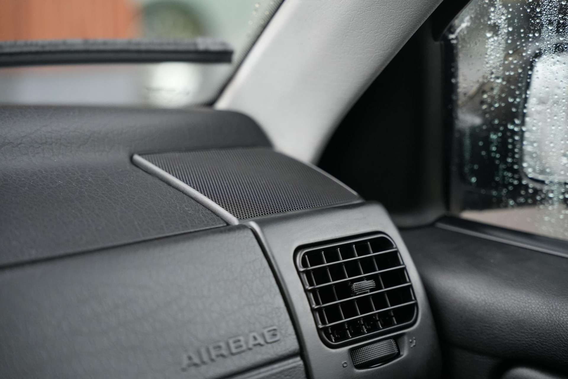 Volkswagen Golf 2.8 VR6 1997 Moonlightblue pareleffect 41