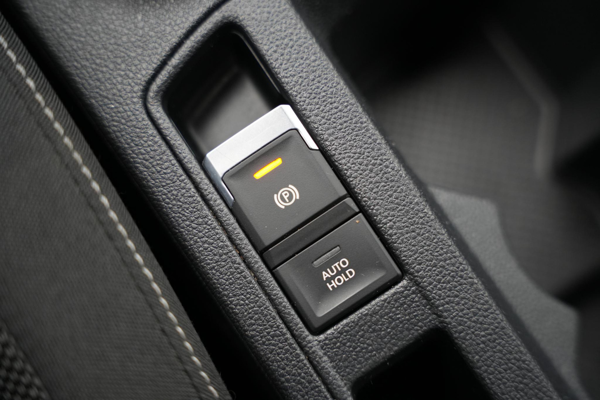 Volkswagen T-Roc 1.0 TSI Life 2023 Pyrit silver 31