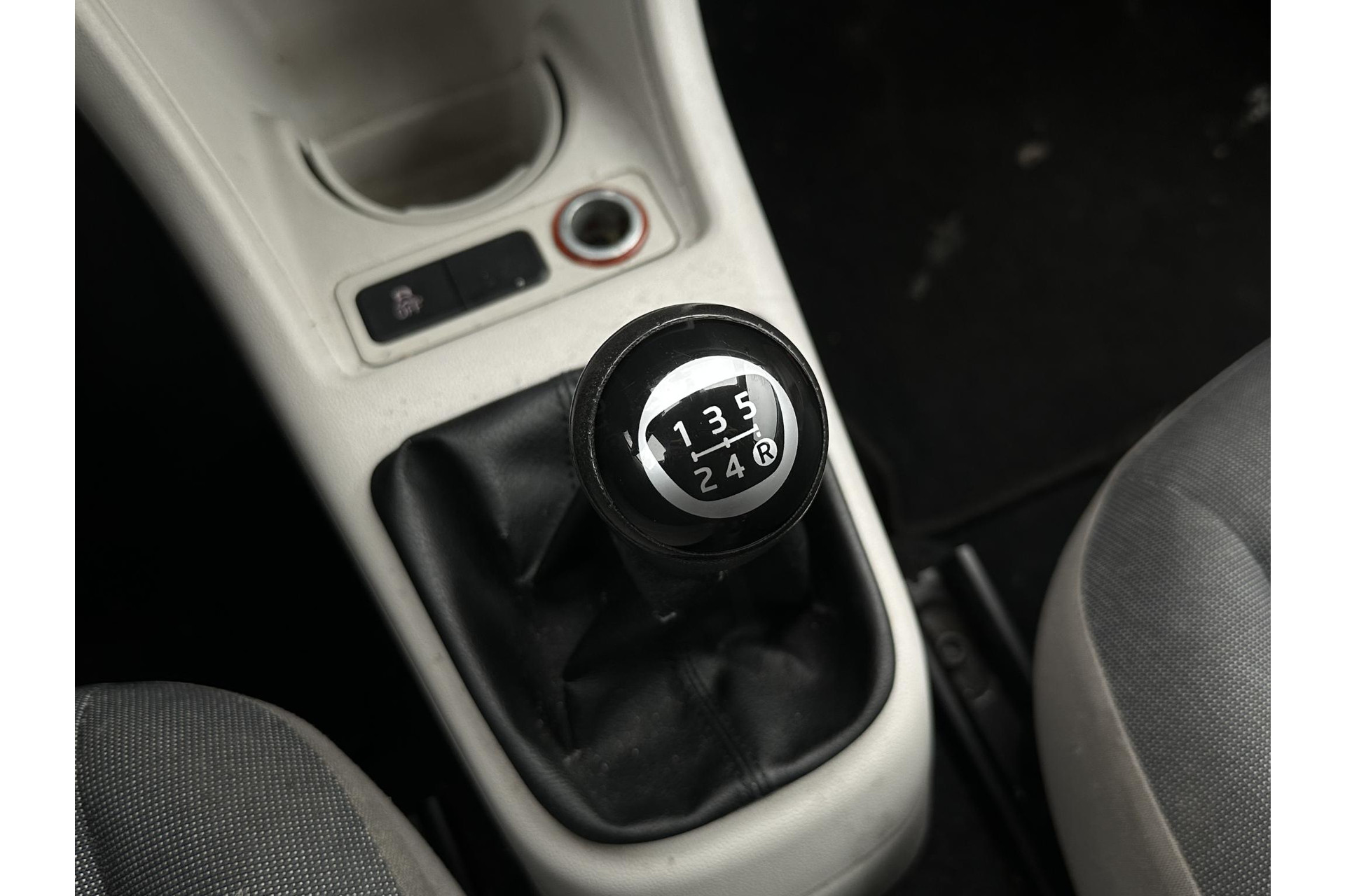 Volkswagen up! 1.0 move up! 2012 Candy white 18