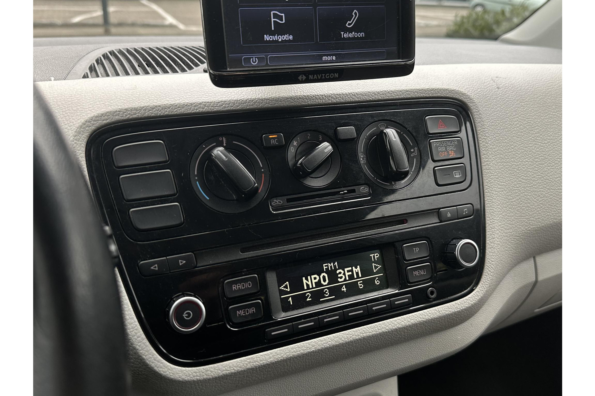 Volkswagen up! 1.0 move up! 2012 Candy white 19