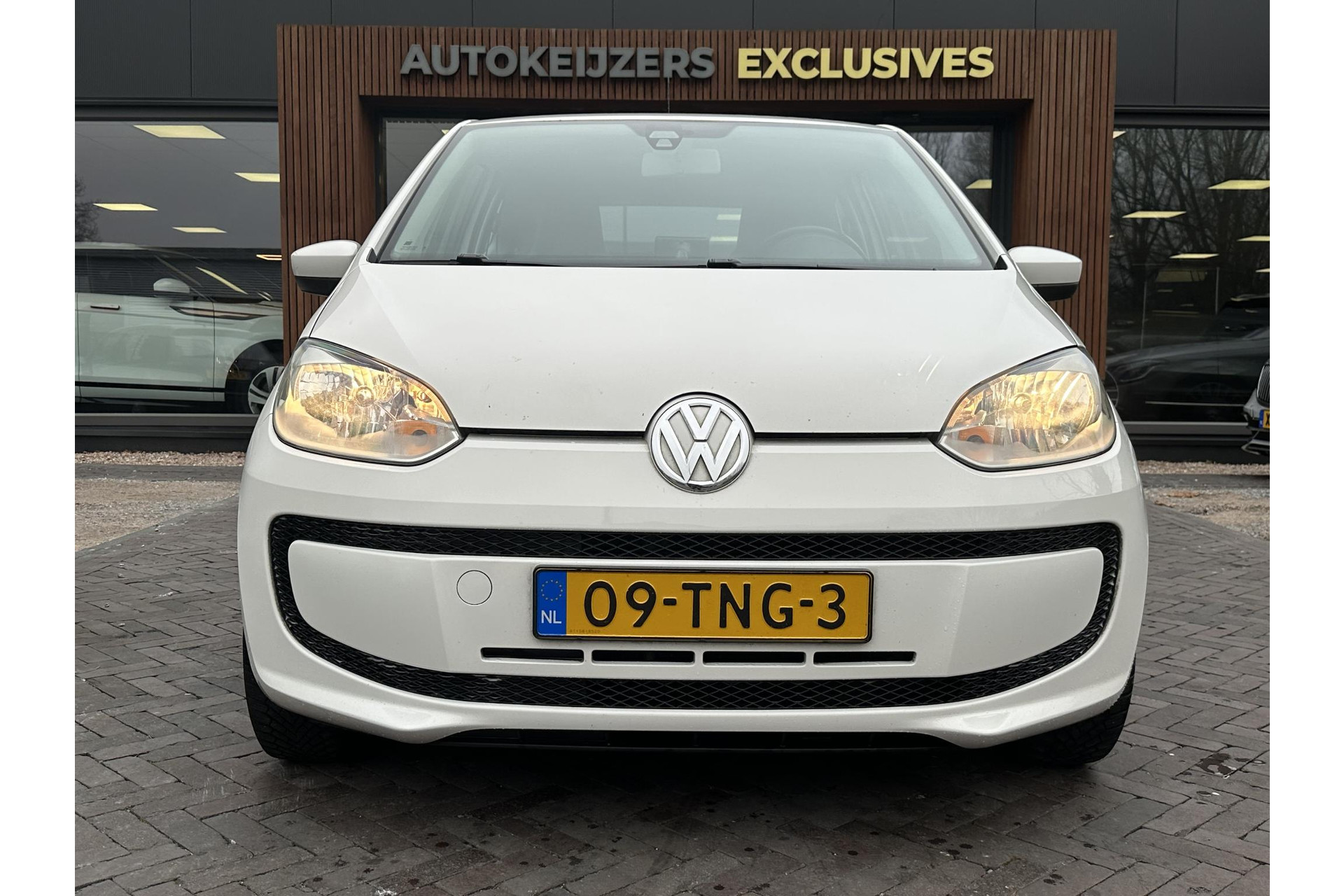 Volkswagen up! 1.0 move up! 2012 Candy white 2