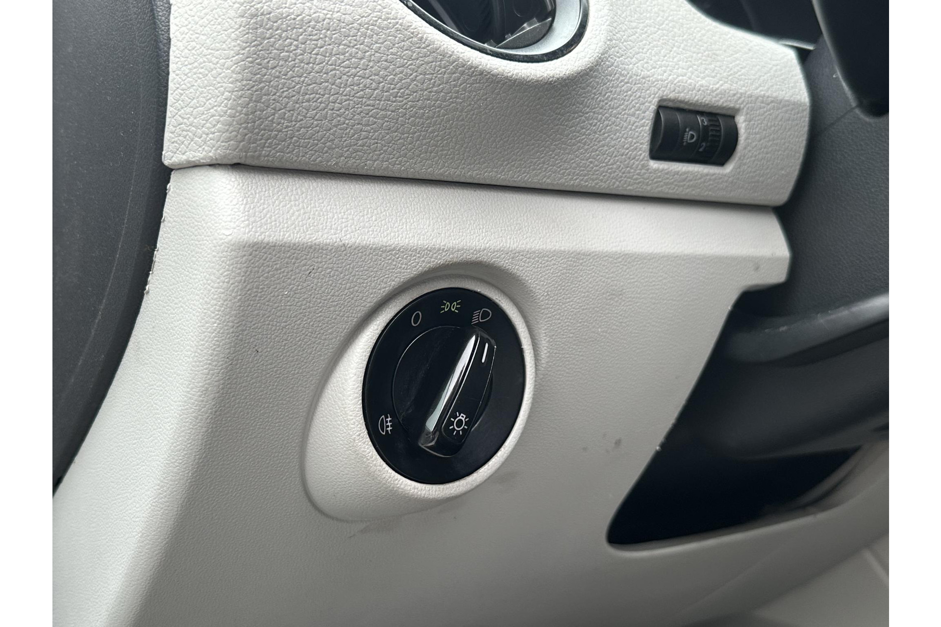 Volkswagen up! 1.0 move up! 2012 Candy white 8