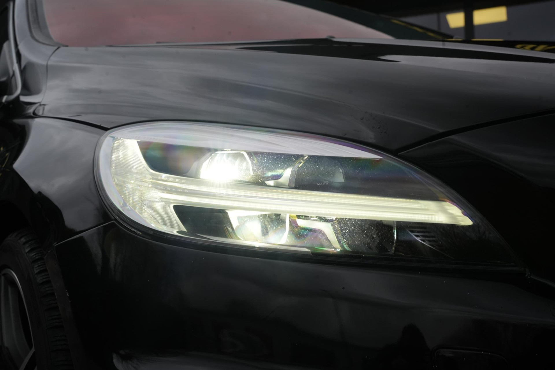 Volvo V40 2.0 T4 Business Sport 2018 717 onyx black metallic 10