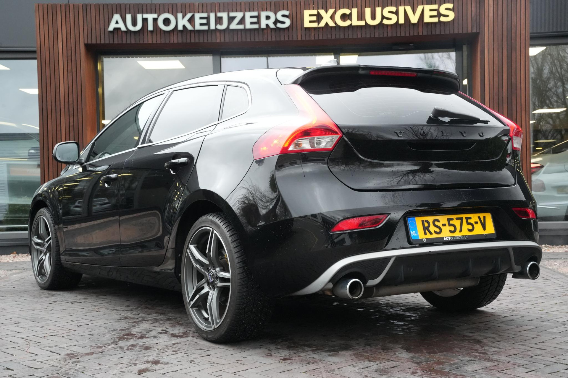 Volvo V40 2.0 T4 Business Sport 2018 717 onyx black metallic 7