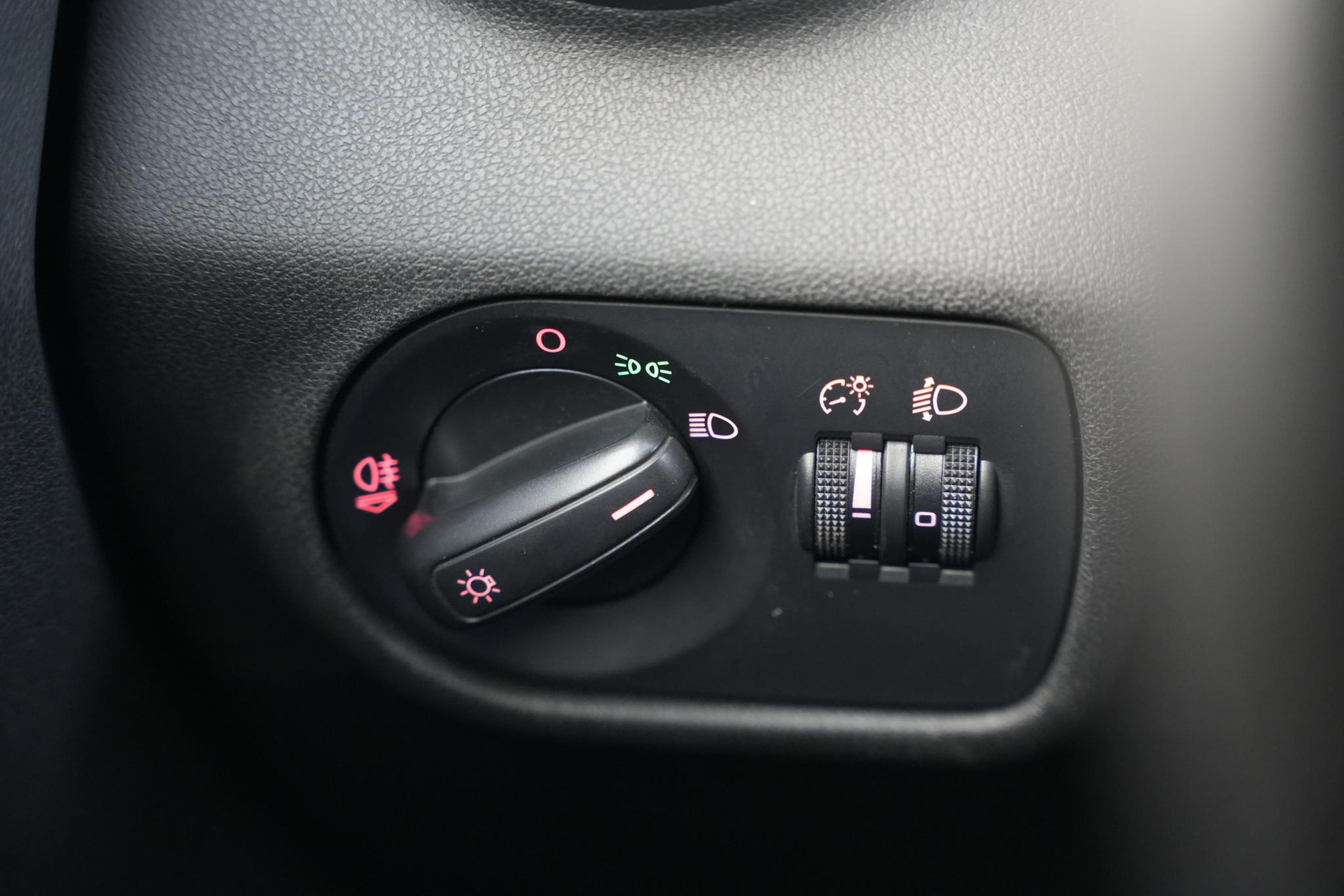 Audi A1 1.2 TFSI Attraction Pro Line Business 2011 Misanorood pareleffect 17