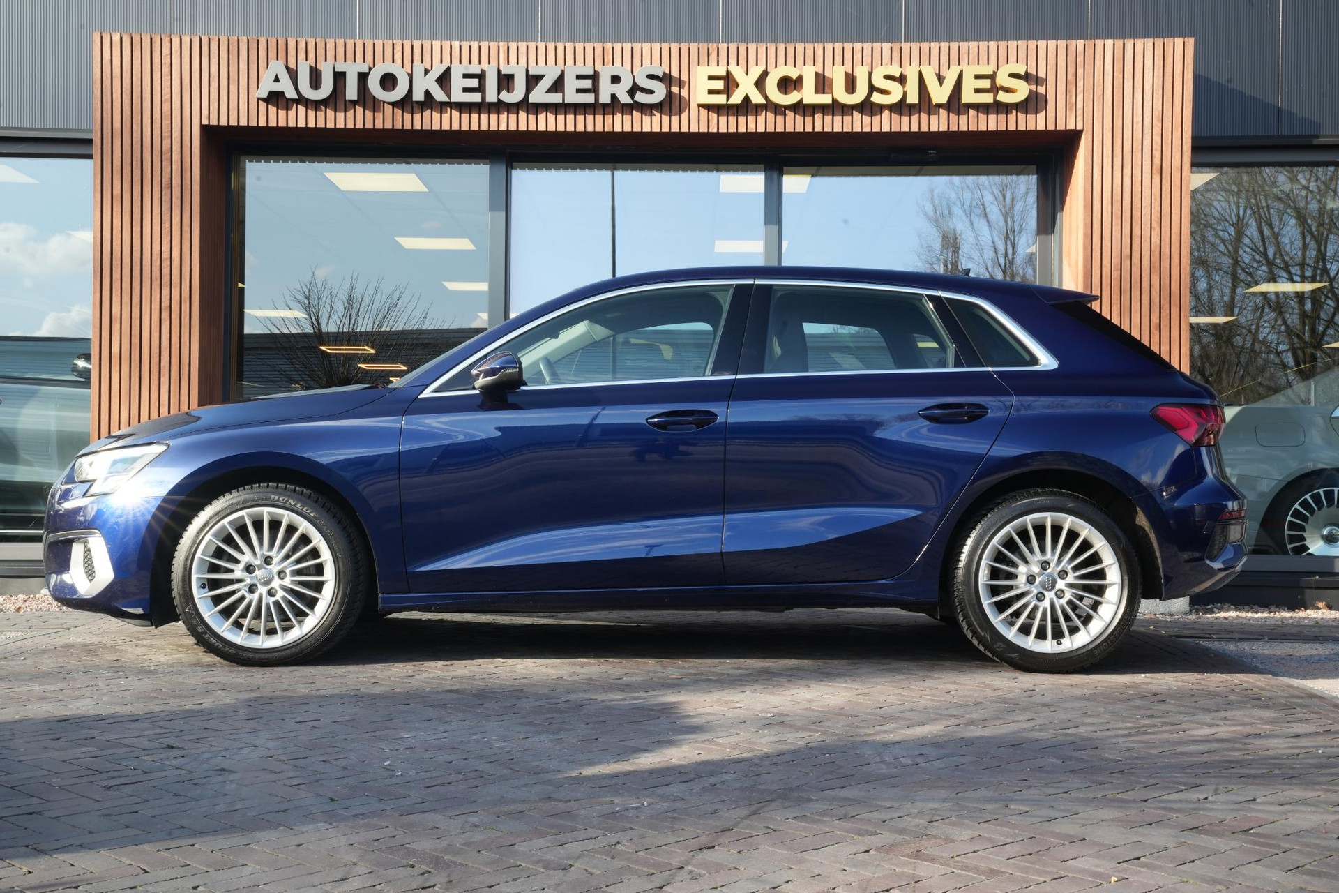 Audi A3 Sportback 35 TFSI Business edition 2020 Navarrablauw metallic 5