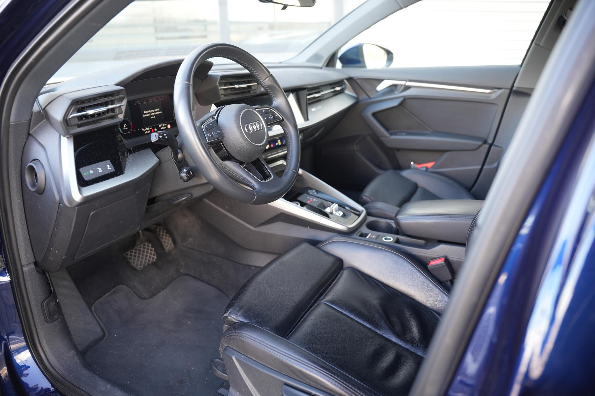 Audi A3 Sportback 35 TFSI Business edition 2020 Navarrablauw metallic 8