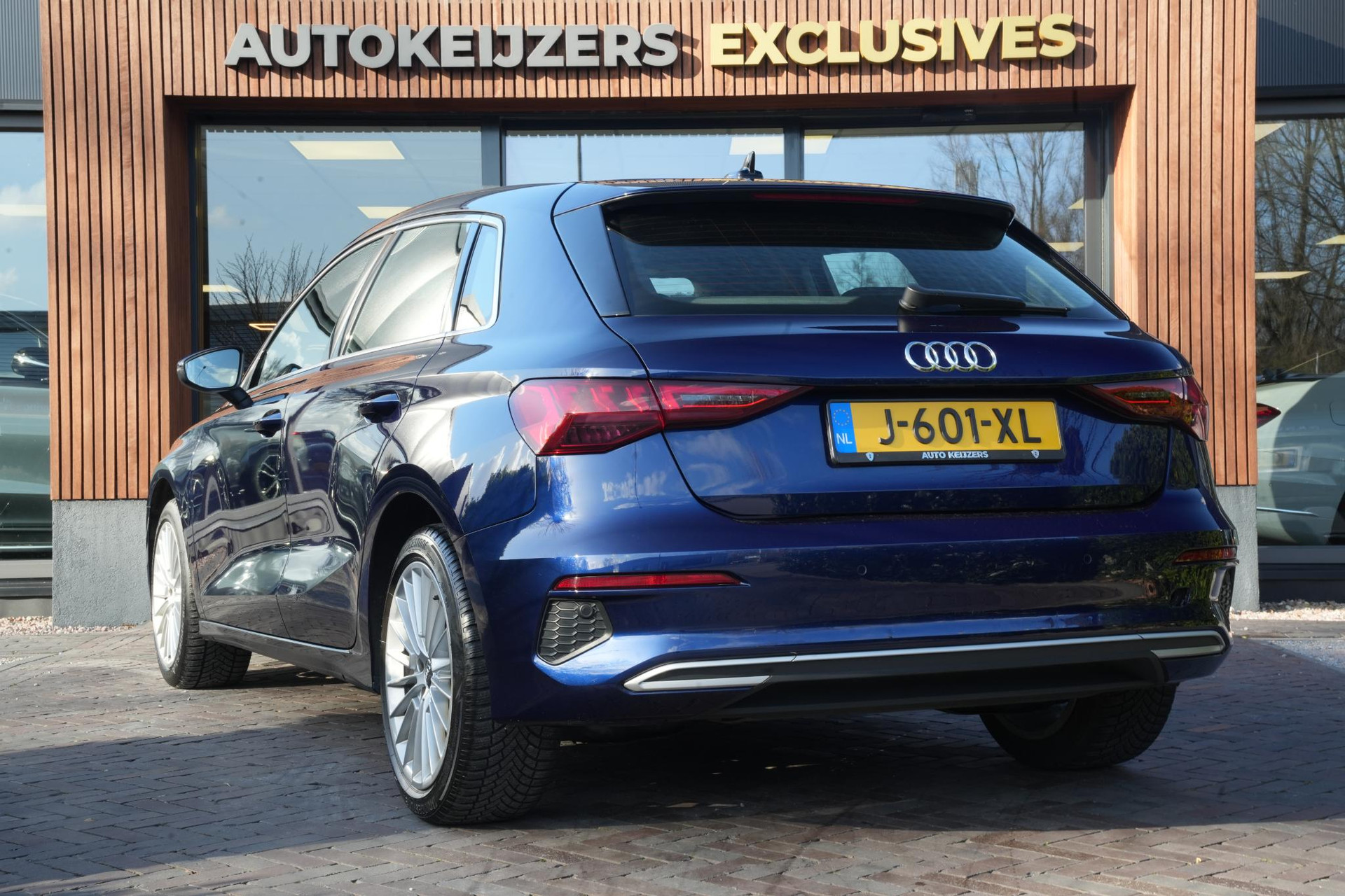 Audi A3 Sportback 35 TFSI Business edition 2020 Navarrablauw metallic 9