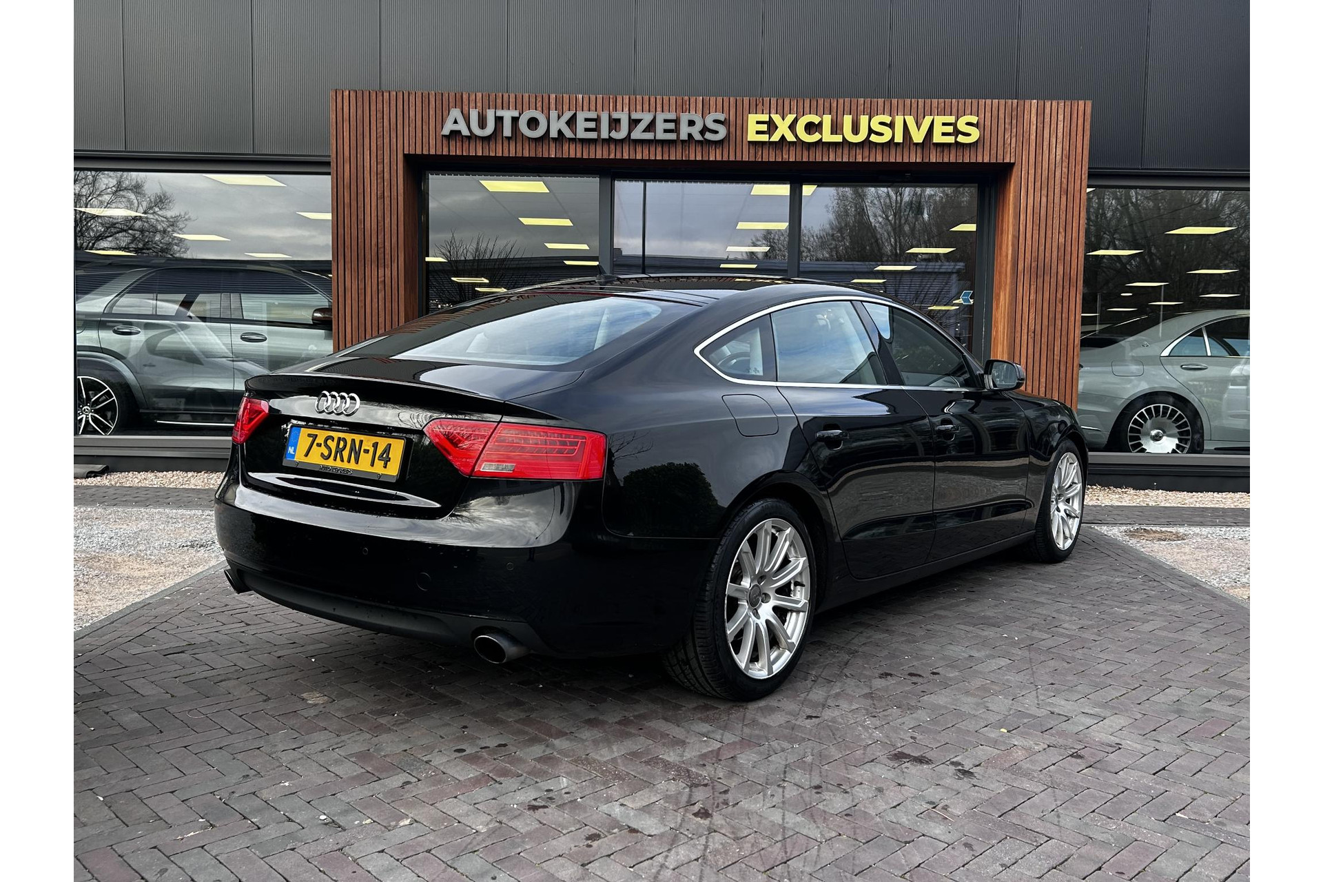 Audi A5 Sportback 1.8 TFSI Business Edition 2013 Phantomzwart pareleffect 15