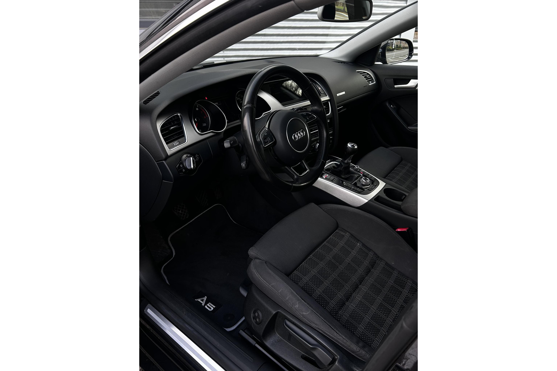 Audi A5 Sportback 1.8 TFSI Business Edition 2013 Phantomzwart pareleffect 2