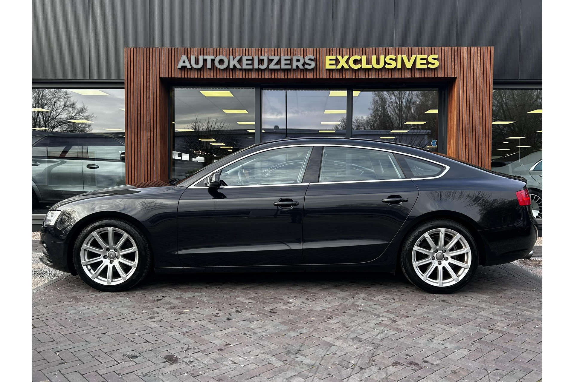 Audi A5 Sportback 1.8 TFSI Business Edition 2013 Phantomzwart pareleffect 7
