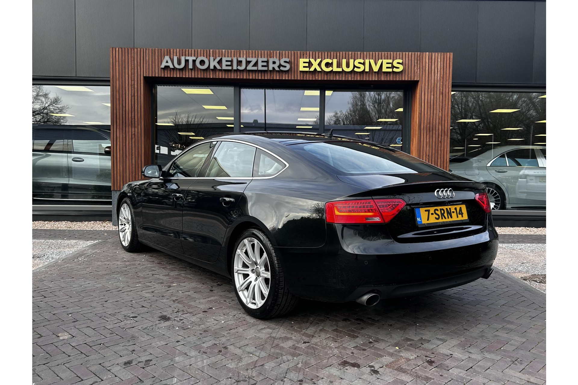 Audi A5 Sportback 1.8 TFSI Business Edition 2013 Phantomzwart pareleffect 9