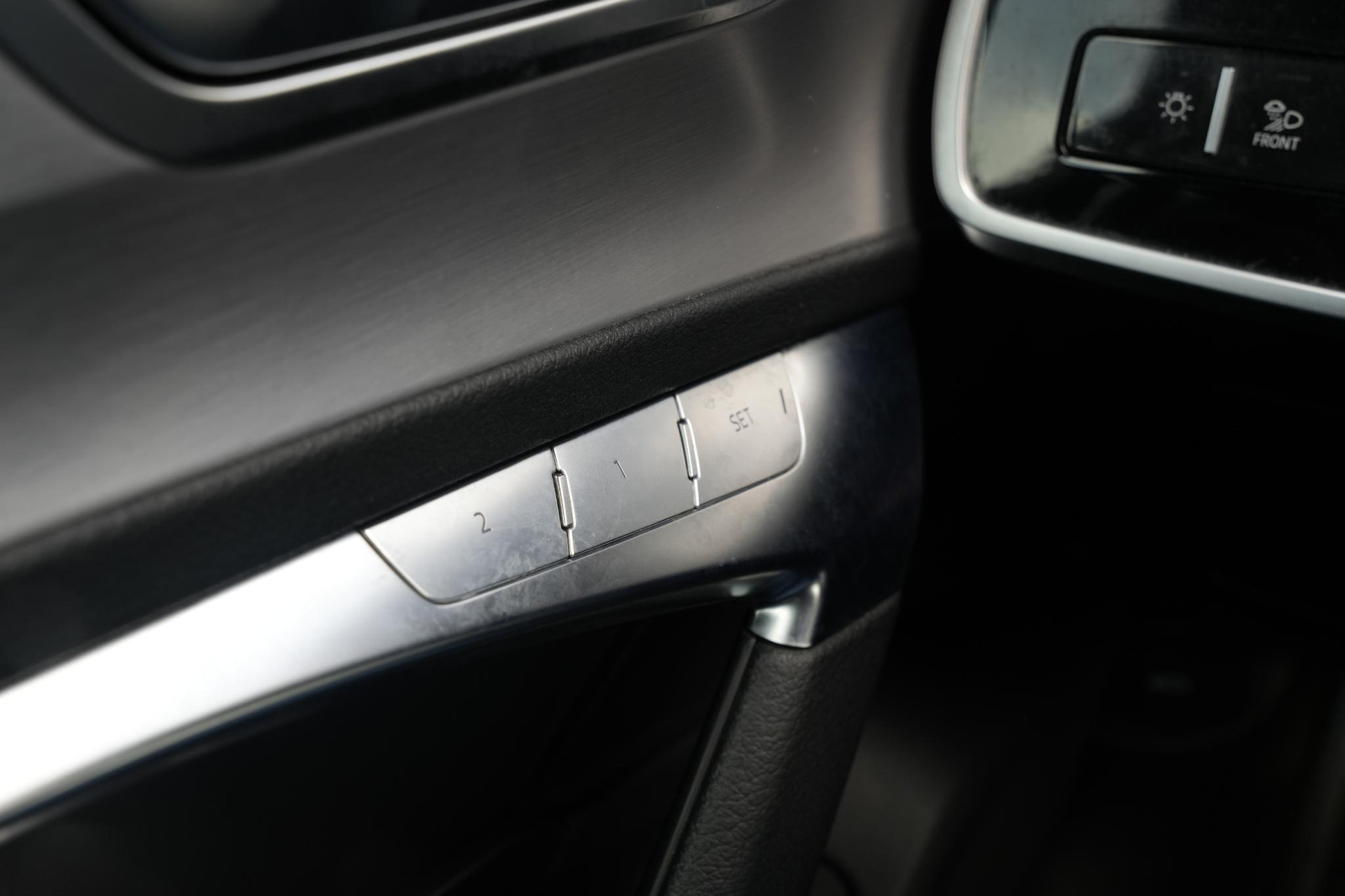 Audi A6 Avant 40 TFSI S edition 2022 Daytonagrijs pareleffect 19