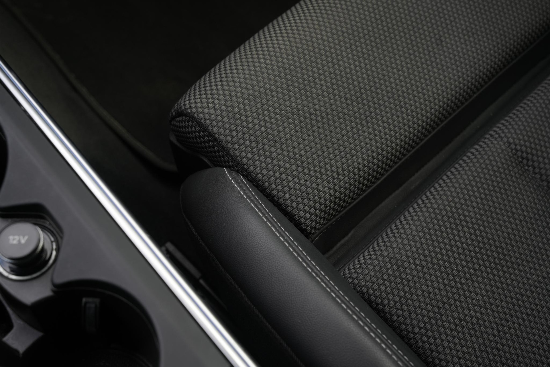 Audi A6 Avant 40 TFSI S edition 2022 Daytonagrijs pareleffect 33