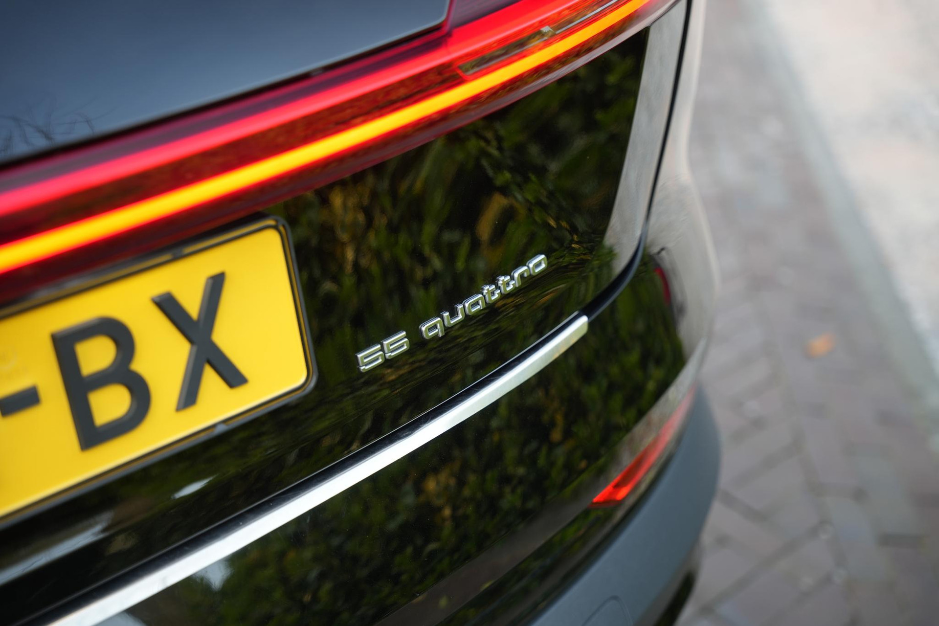 Audi e-tron 55 quattro edition 95 kWh 2020 Briljantzwart 11