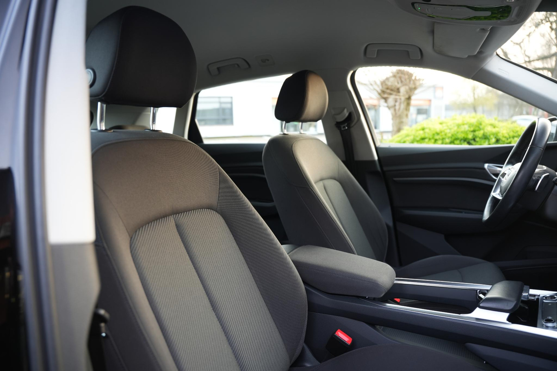 Audi e-tron 55 quattro edition 95 kWh 2020 Briljantzwart 16