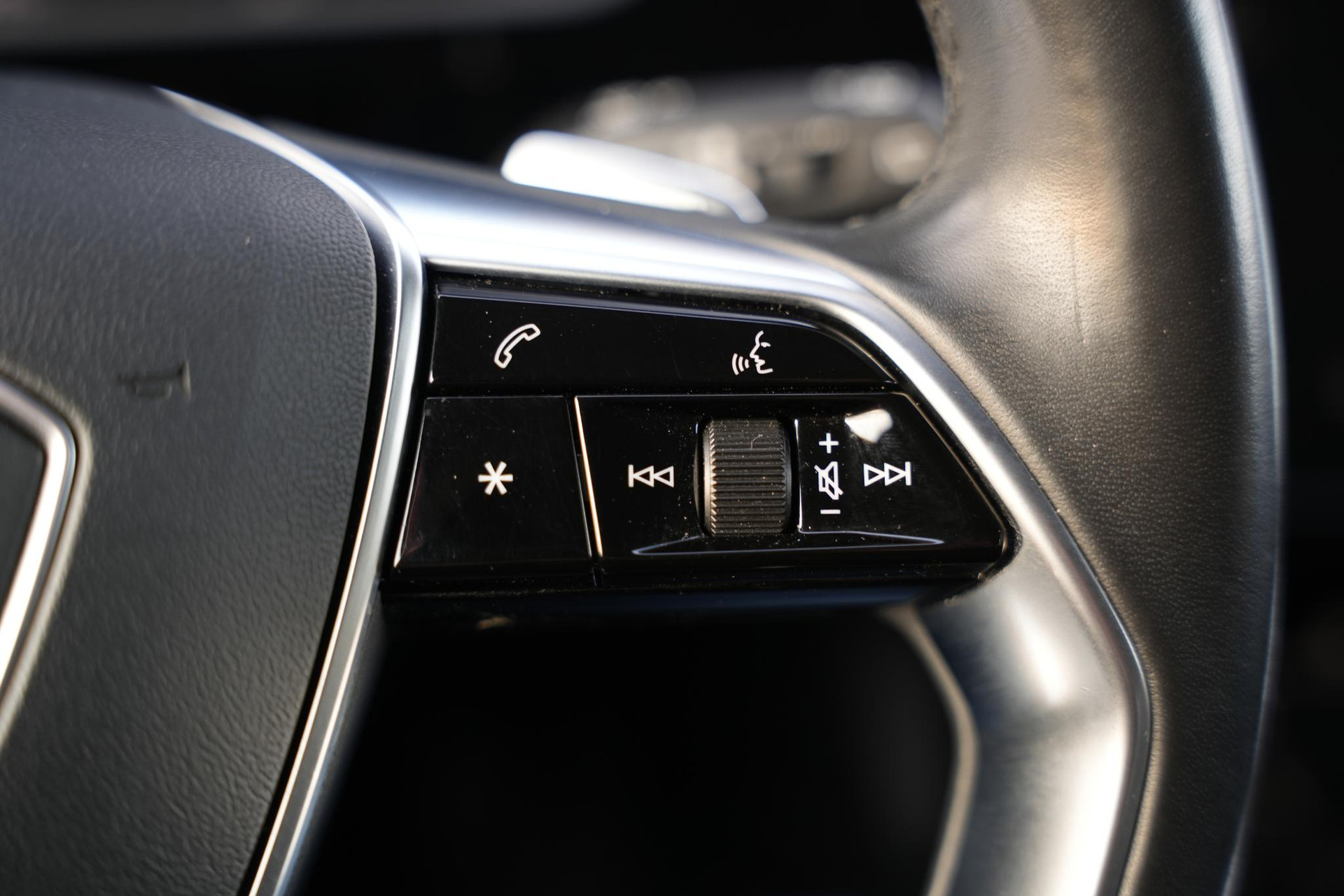 Audi e-tron 55 quattro edition 95 kWh 2020 Briljantzwart 24