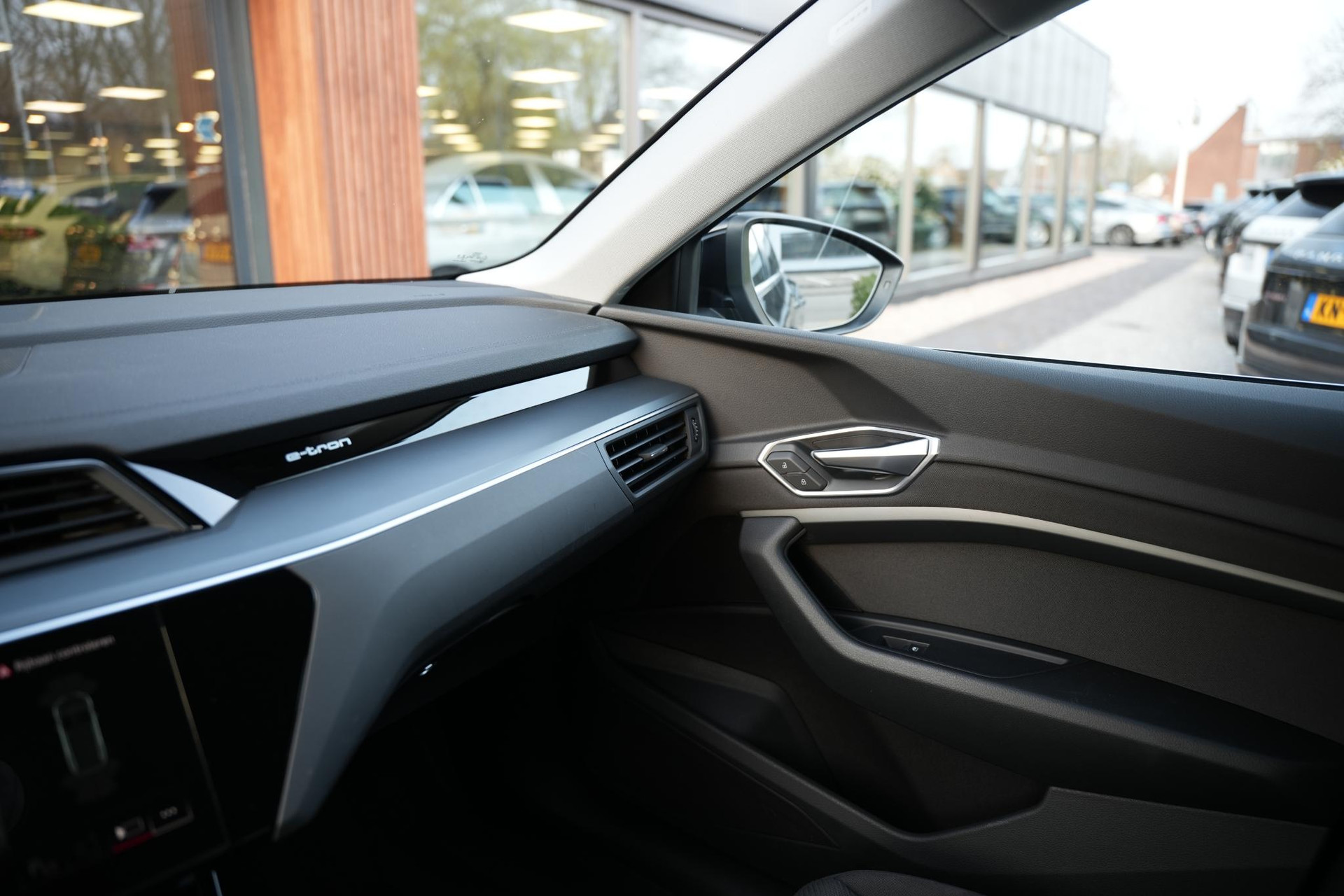 Audi e-tron 55 quattro edition 95 kWh 2020 Briljantzwart 33