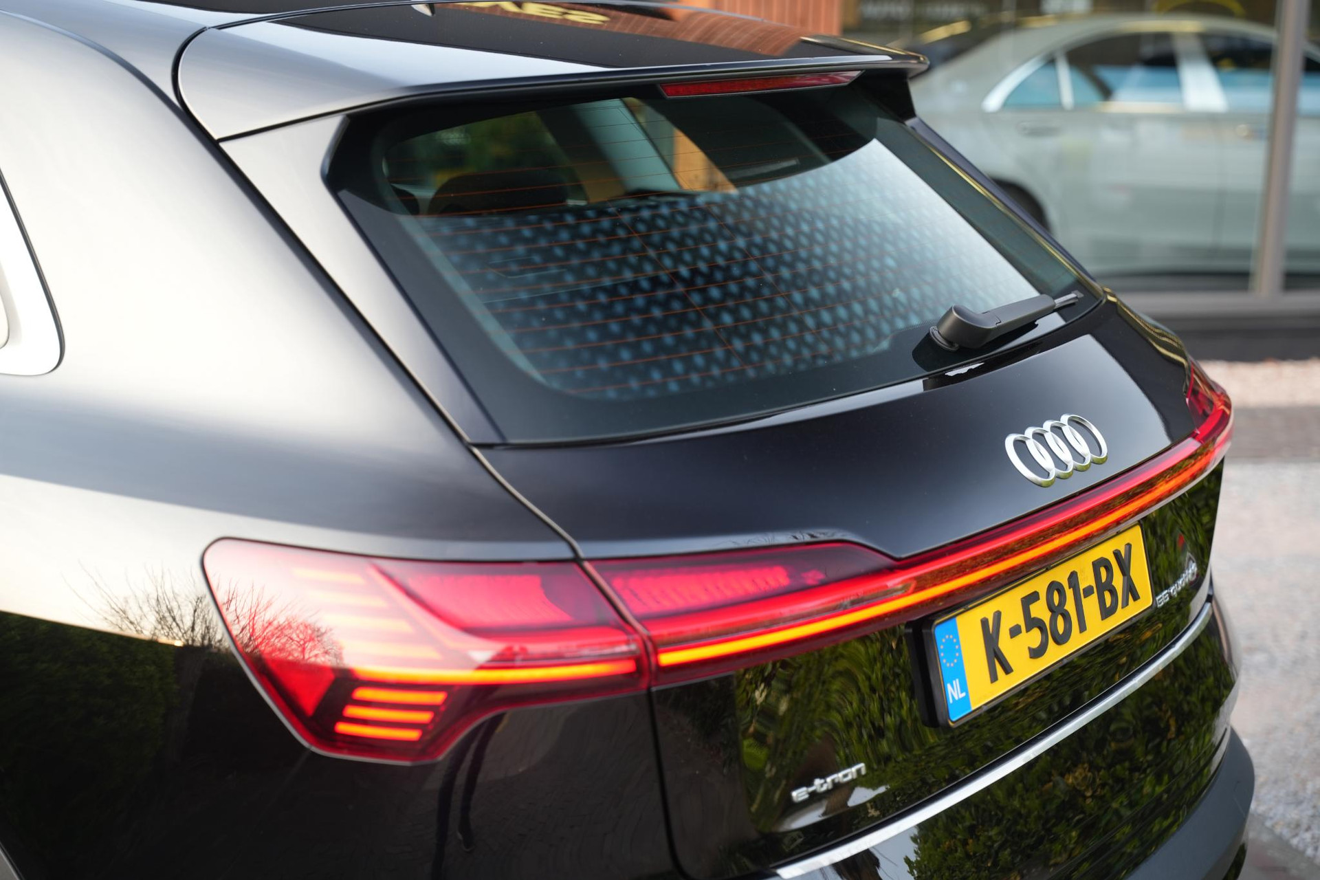 Audi e-tron 55 quattro edition 95 kWh 2020 Briljantzwart 35