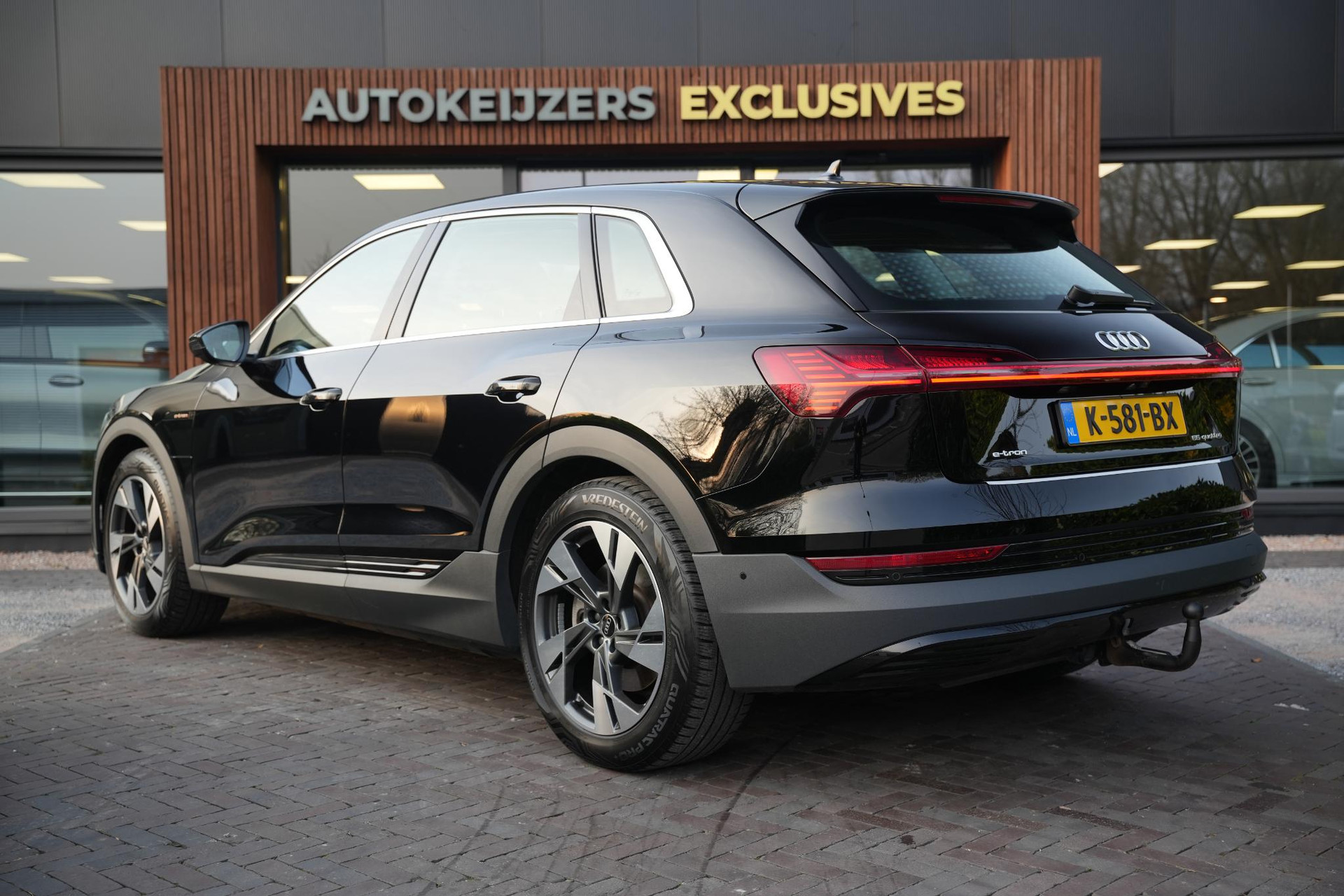 Audi e-tron 55 quattro edition 95 kWh 2020 Briljantzwart 7
