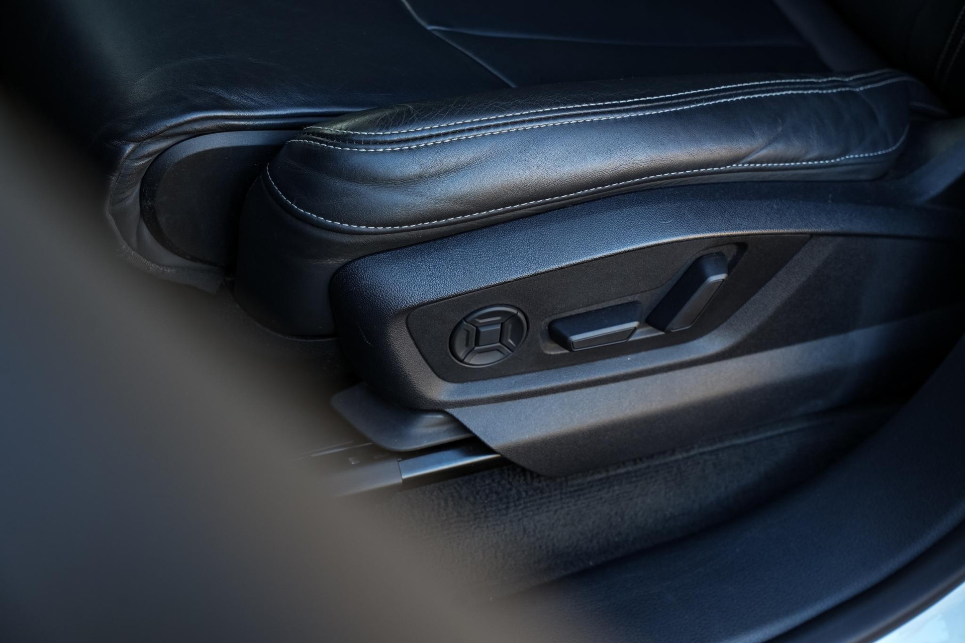 Audi Q8 55 TFSI quattro Pro Line Plus 2019 Gletsjerwit metallic 37