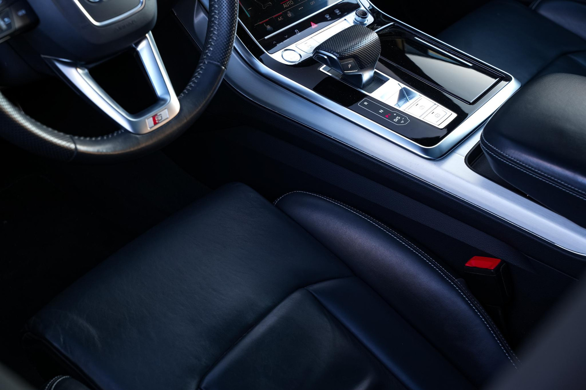 Audi Q8 55 TFSI quattro Pro Line Plus 2019 Gletsjerwit metallic 38