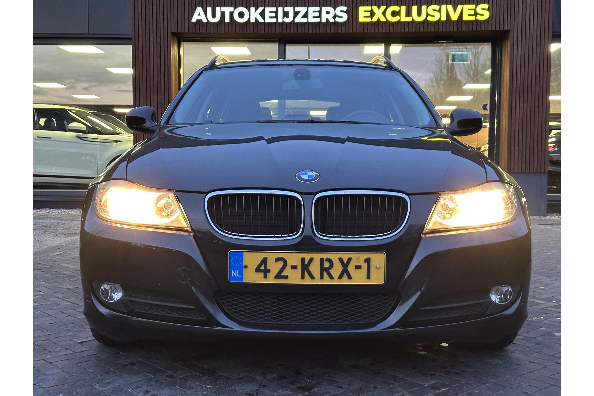 BMW 3 Serie Touring 316i Business Line 2010 Saphirschwarz metallic 3