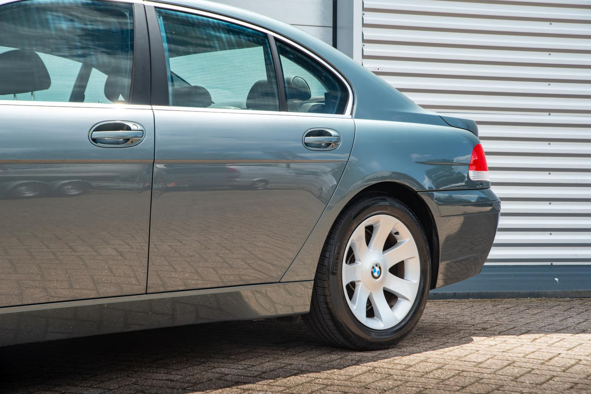 BMW 7 Serie 735i 2004  24