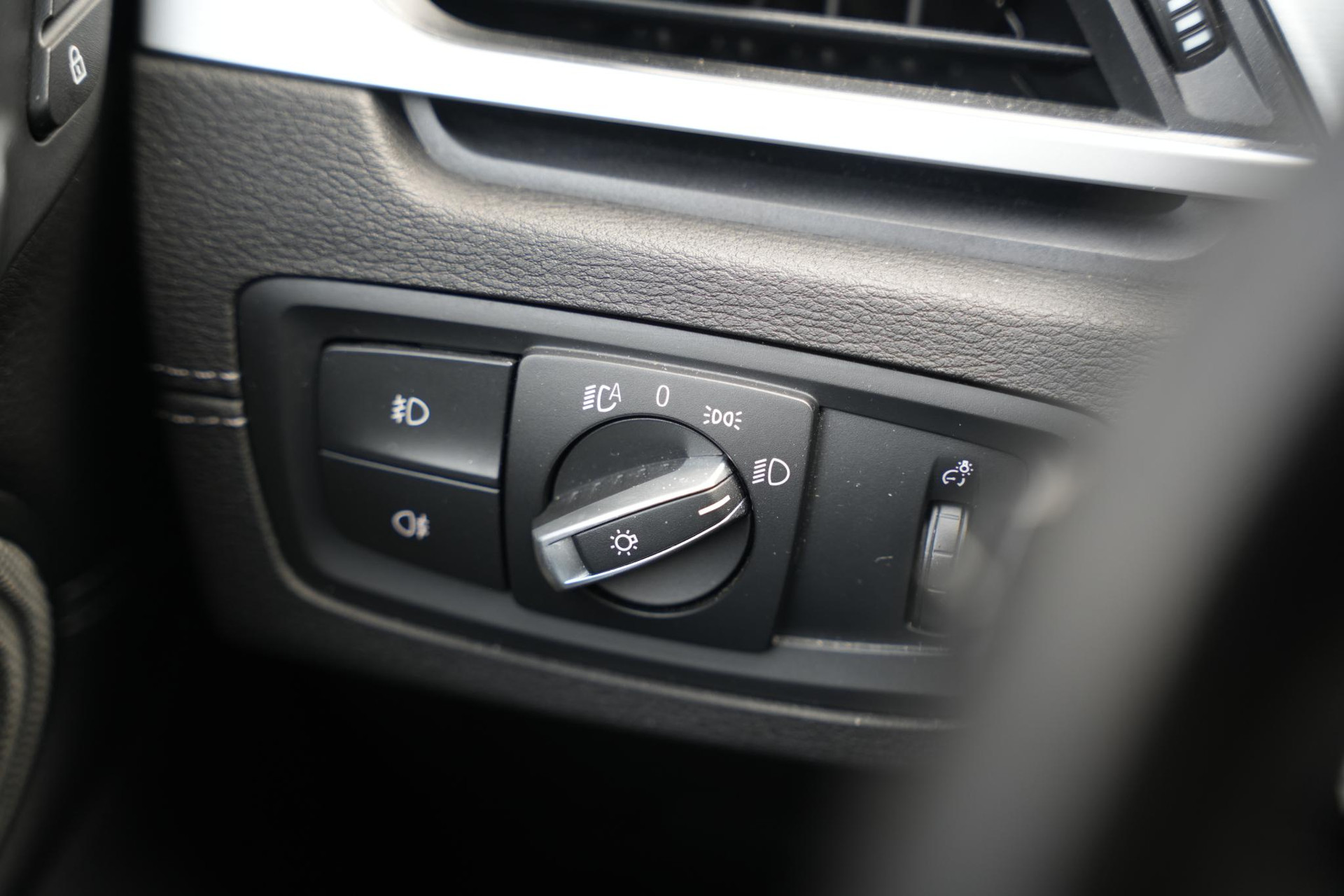 BMW X1 xDrive25e High Executive 2020  32