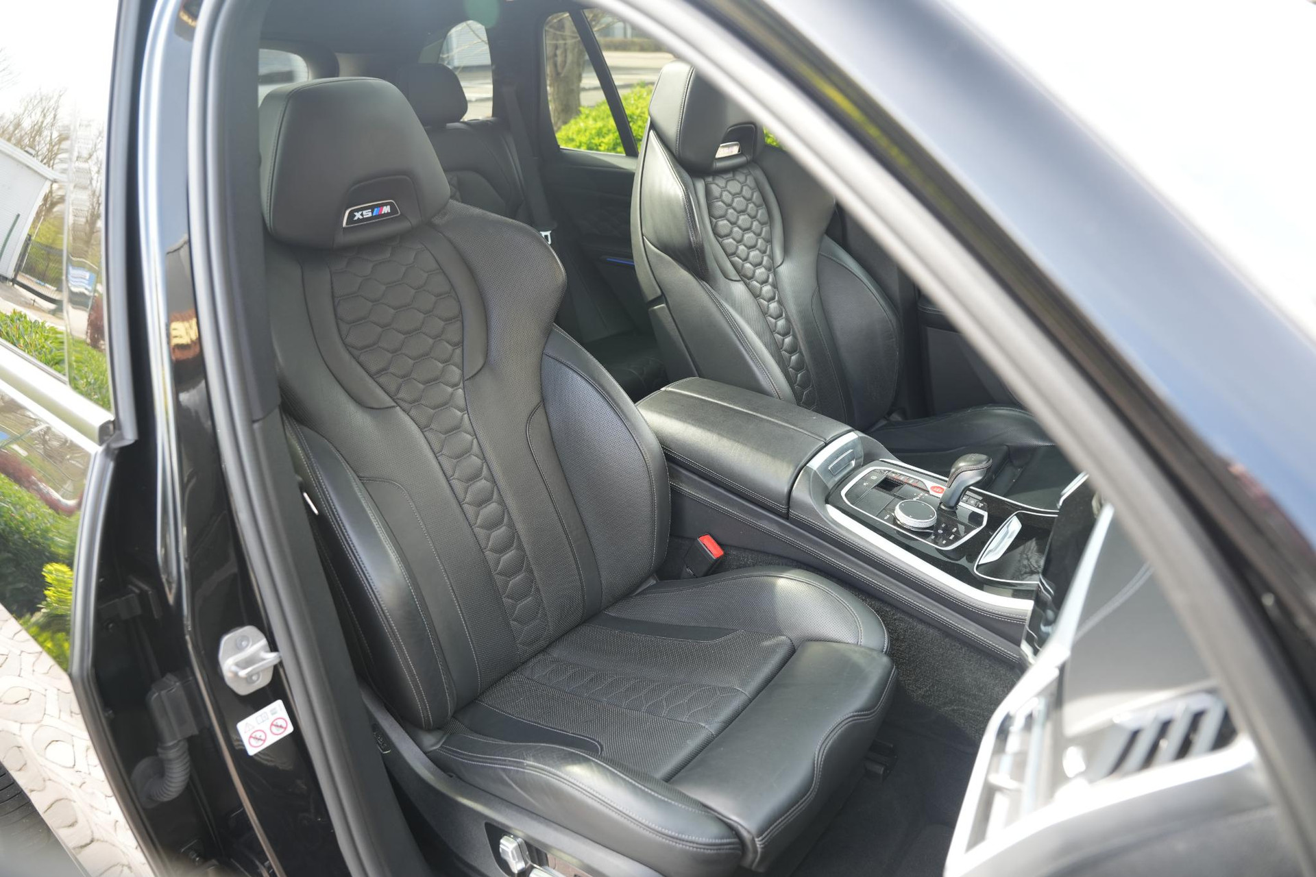 BMW X5 M 2020 BLACK SAPPHIRE METALLIC (475) 23