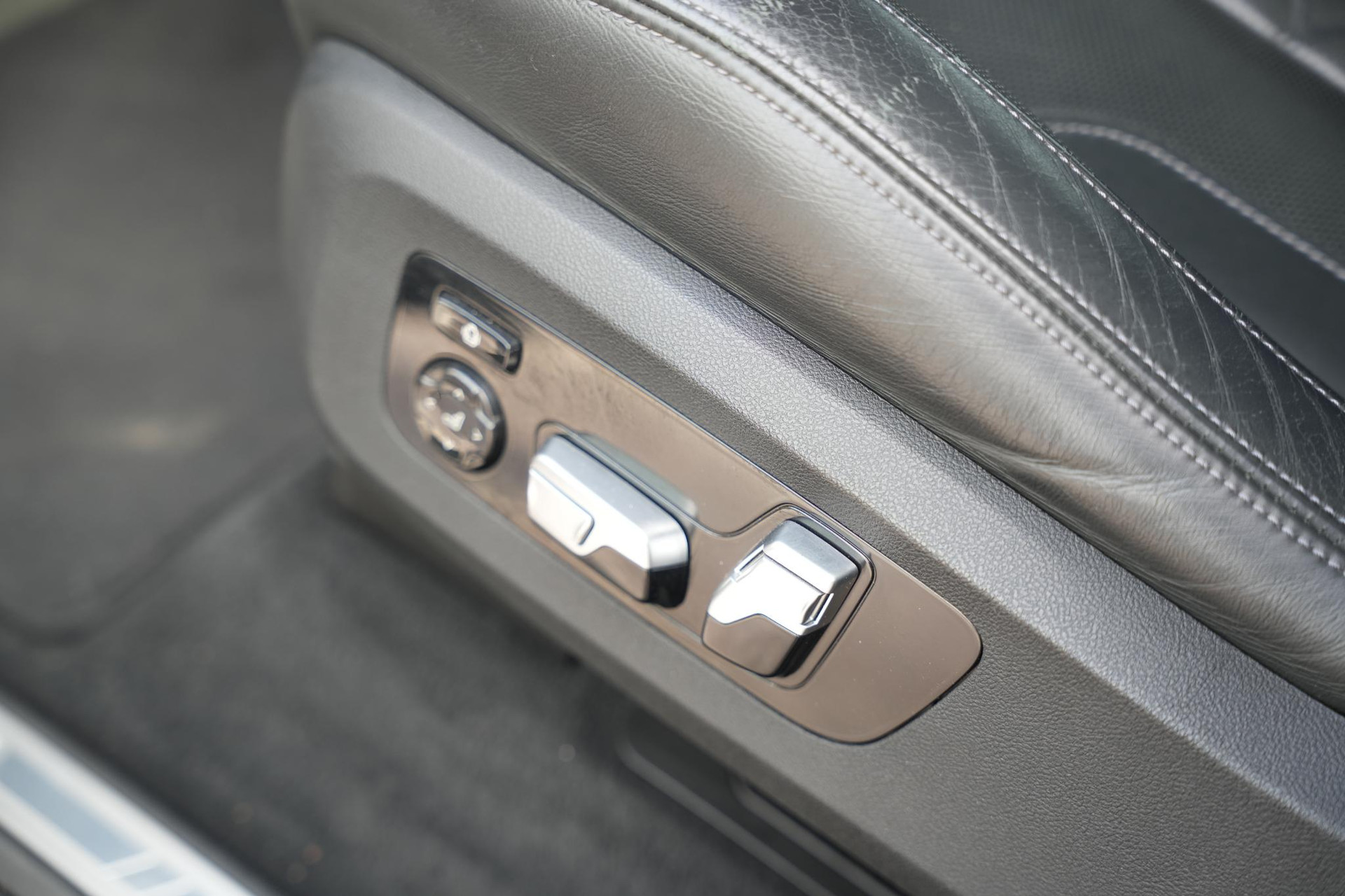 BMW X5 M 2020 BLACK SAPPHIRE METALLIC (475) 24