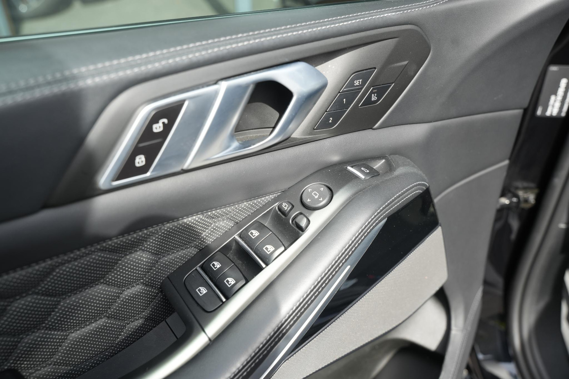 BMW X5 M 2020 BLACK SAPPHIRE METALLIC (475) 25