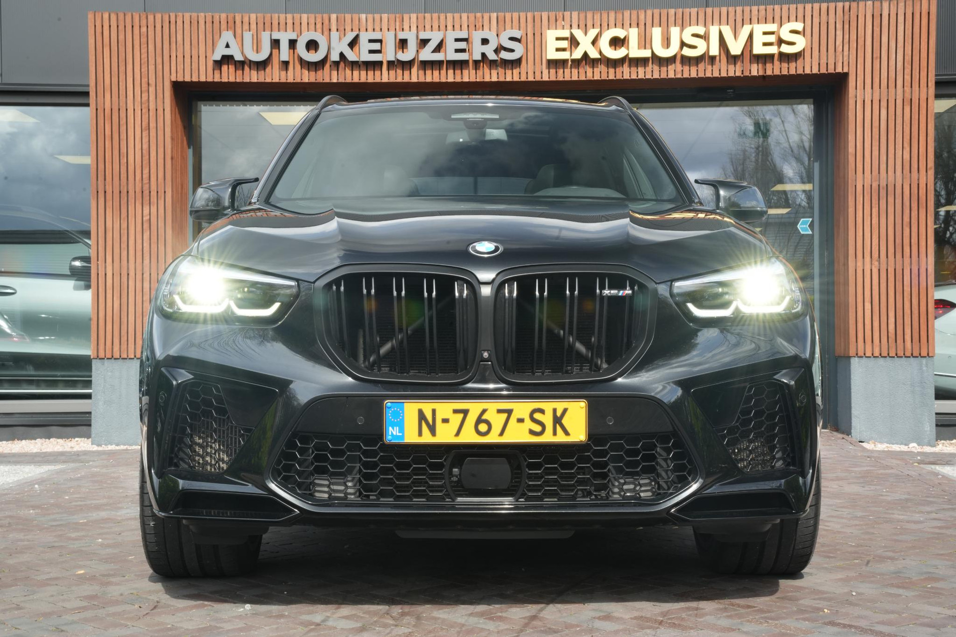 BMW X5 M 2020 BLACK SAPPHIRE METALLIC (475) 3
