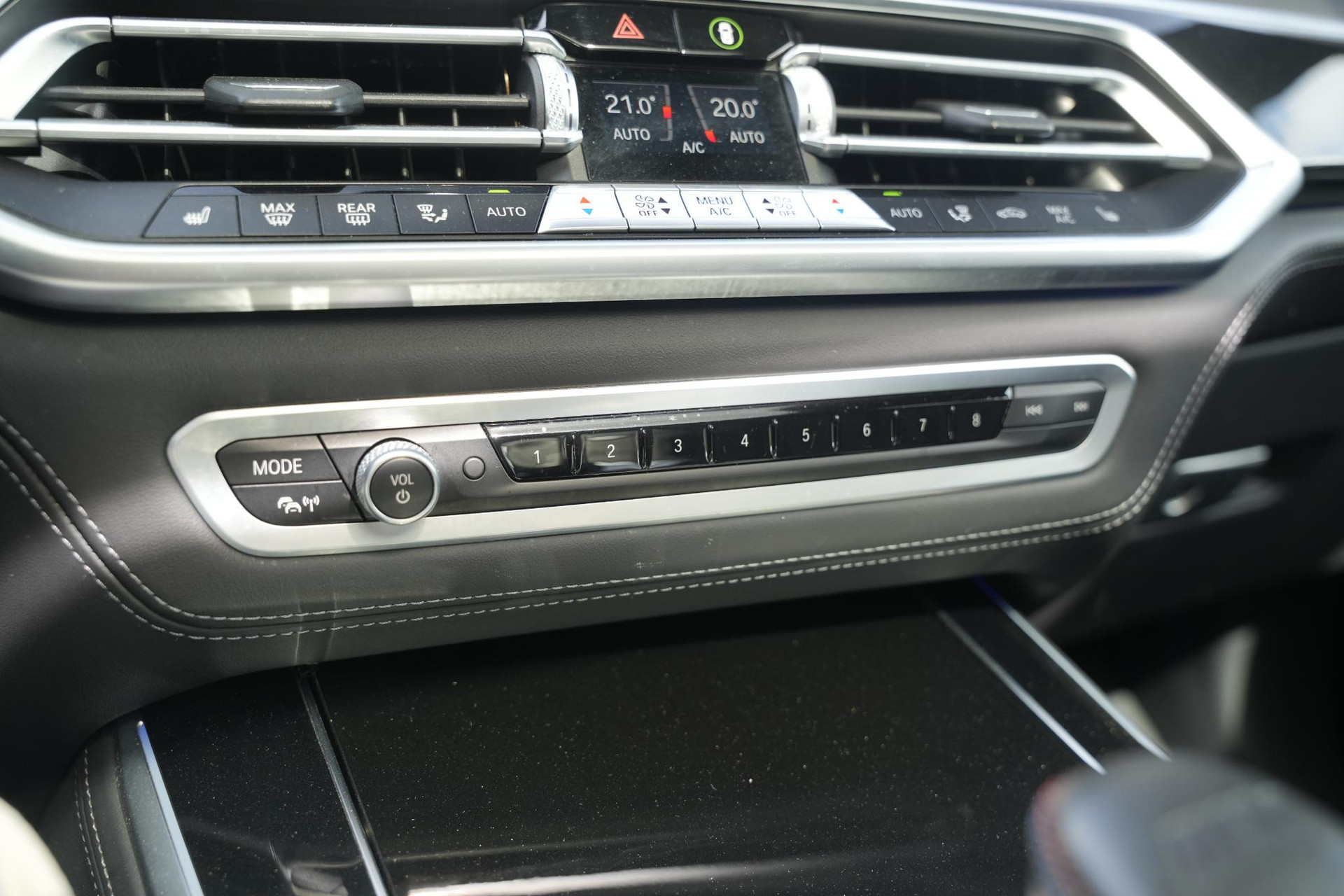 BMW X5 M 2020 BLACK SAPPHIRE METALLIC (475) 33