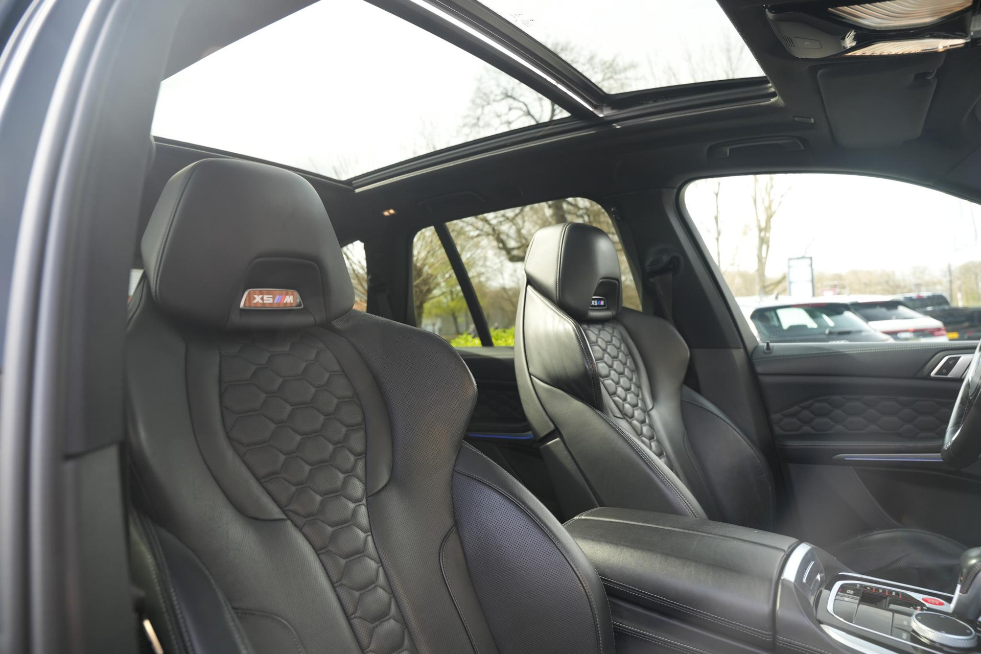 BMW X5 M 2020 BLACK SAPPHIRE METALLIC (475) 4