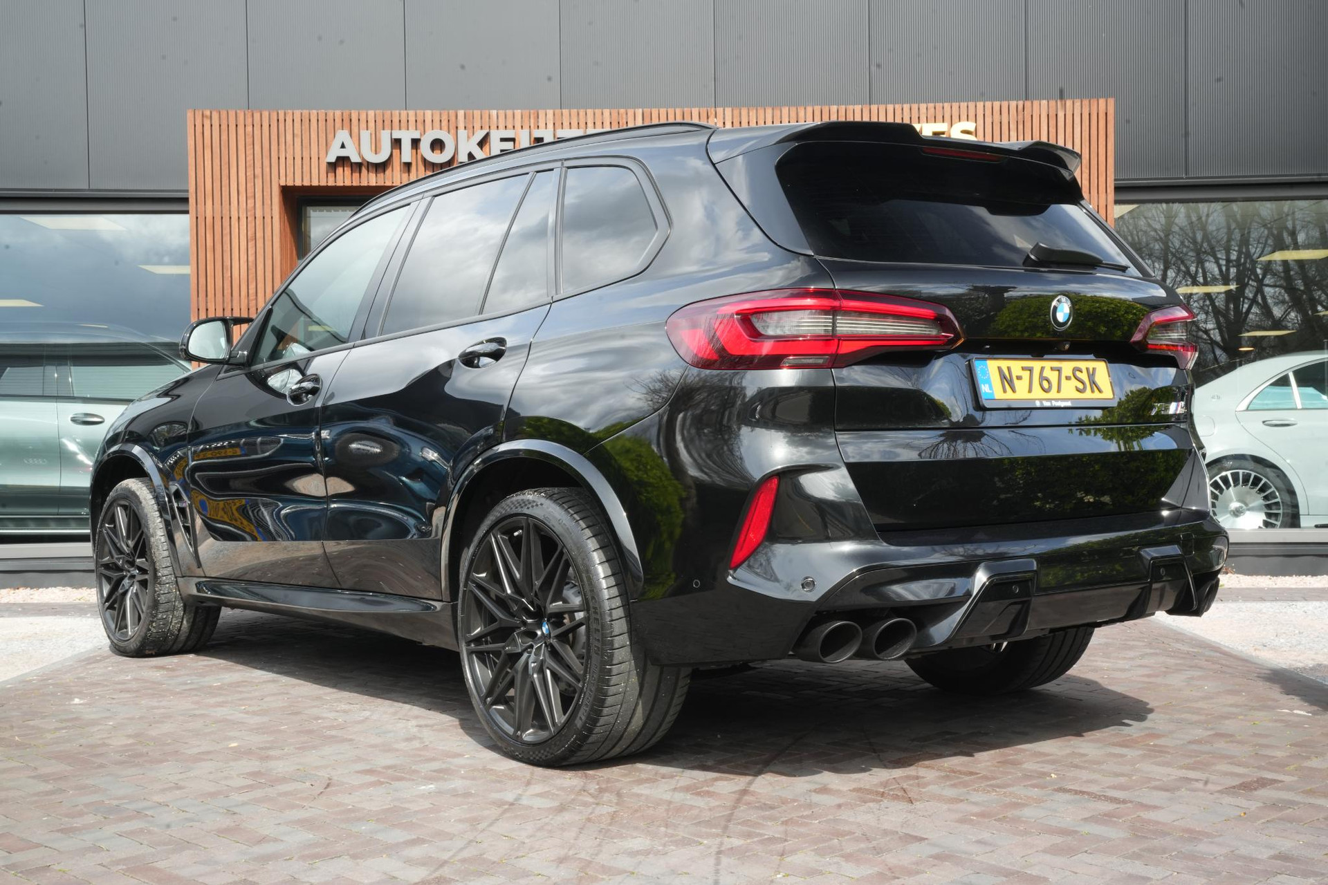 BMW X5 M 2020 BLACK SAPPHIRE METALLIC (475) 7