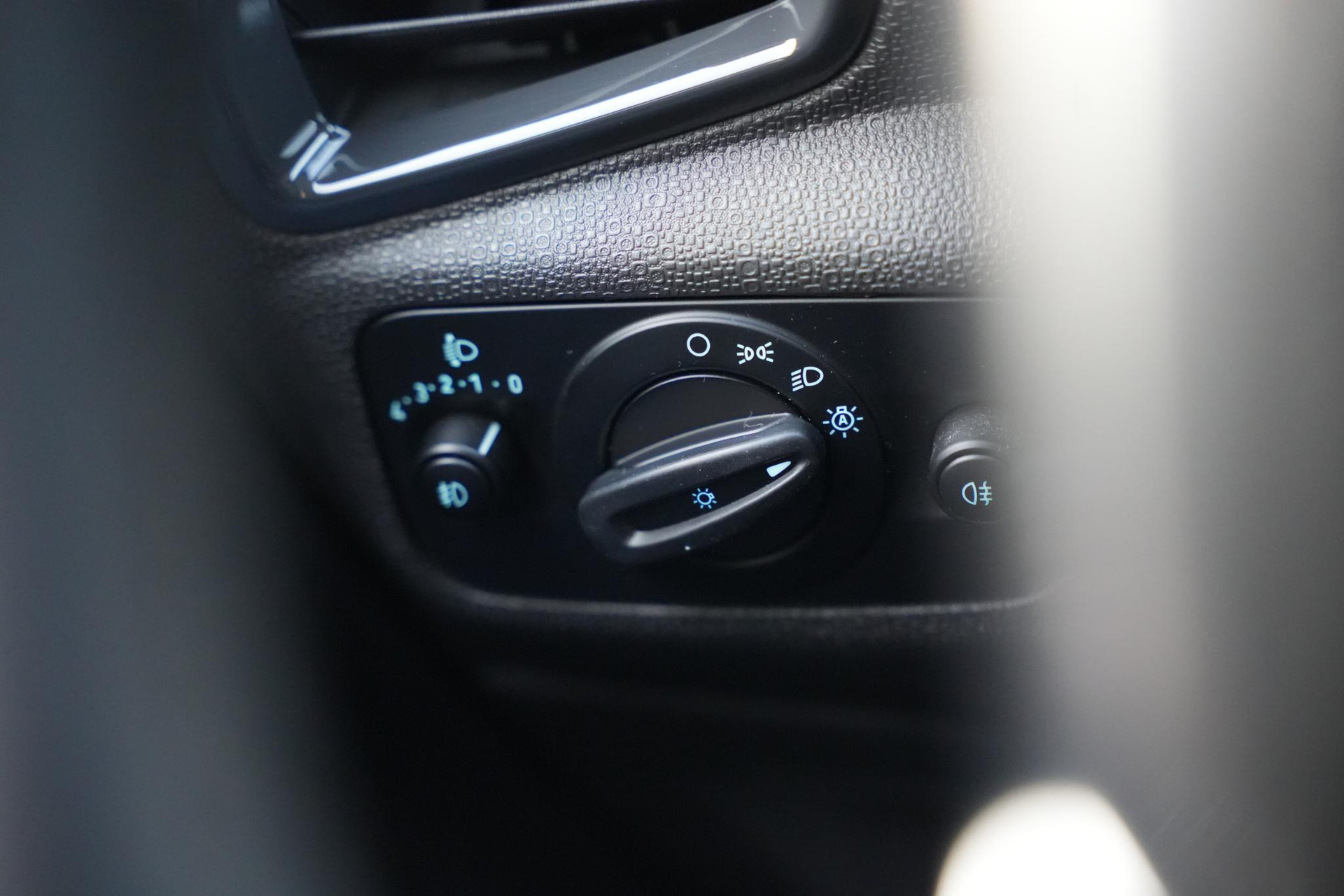 Ford EcoSport 1.0 EcoBoost Titanium 2015 Diamond White # 2 (Pnzad) 27