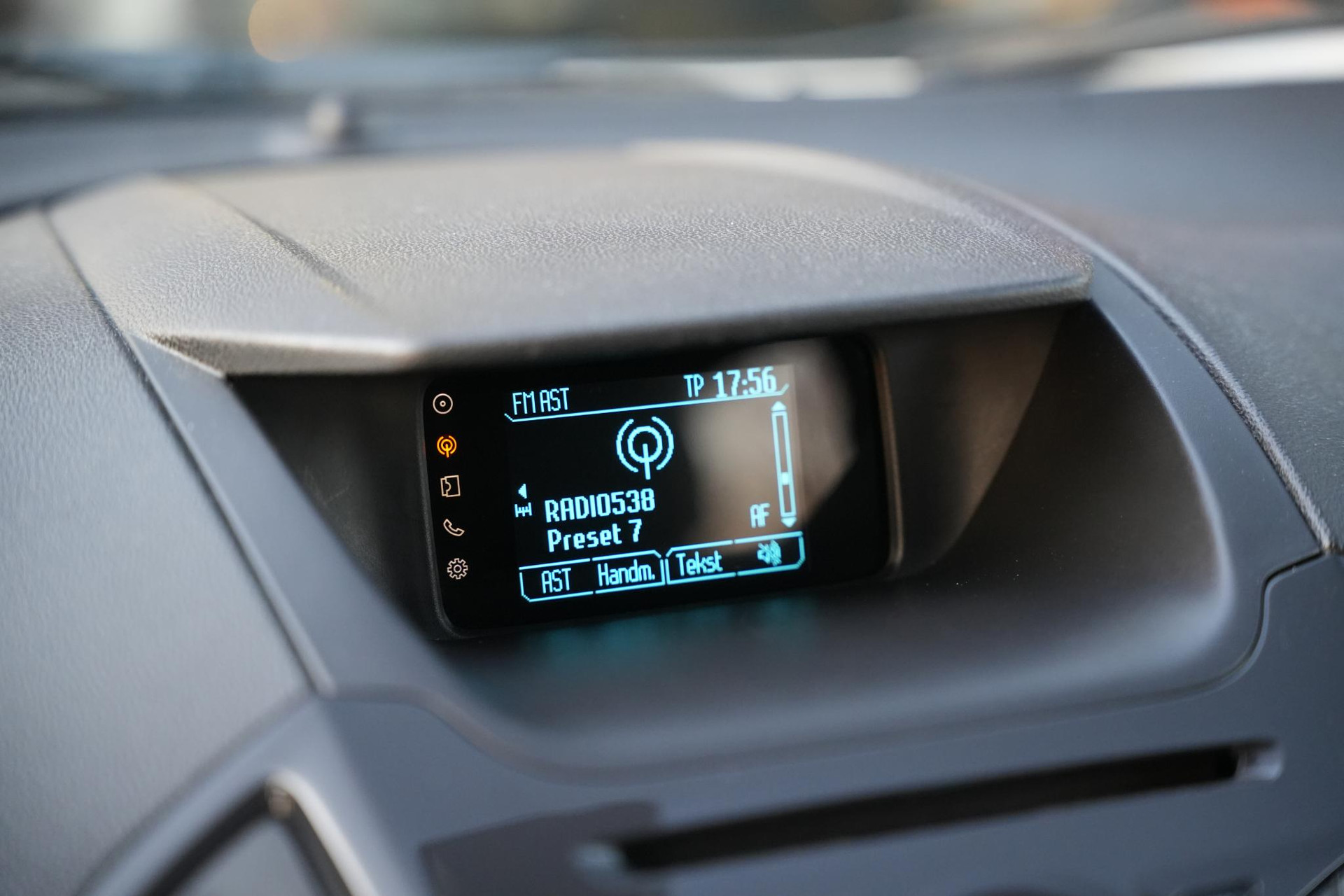 Ford EcoSport 1.0 EcoBoost Titanium 2015 Diamond White # 2 (Pnzad) 28