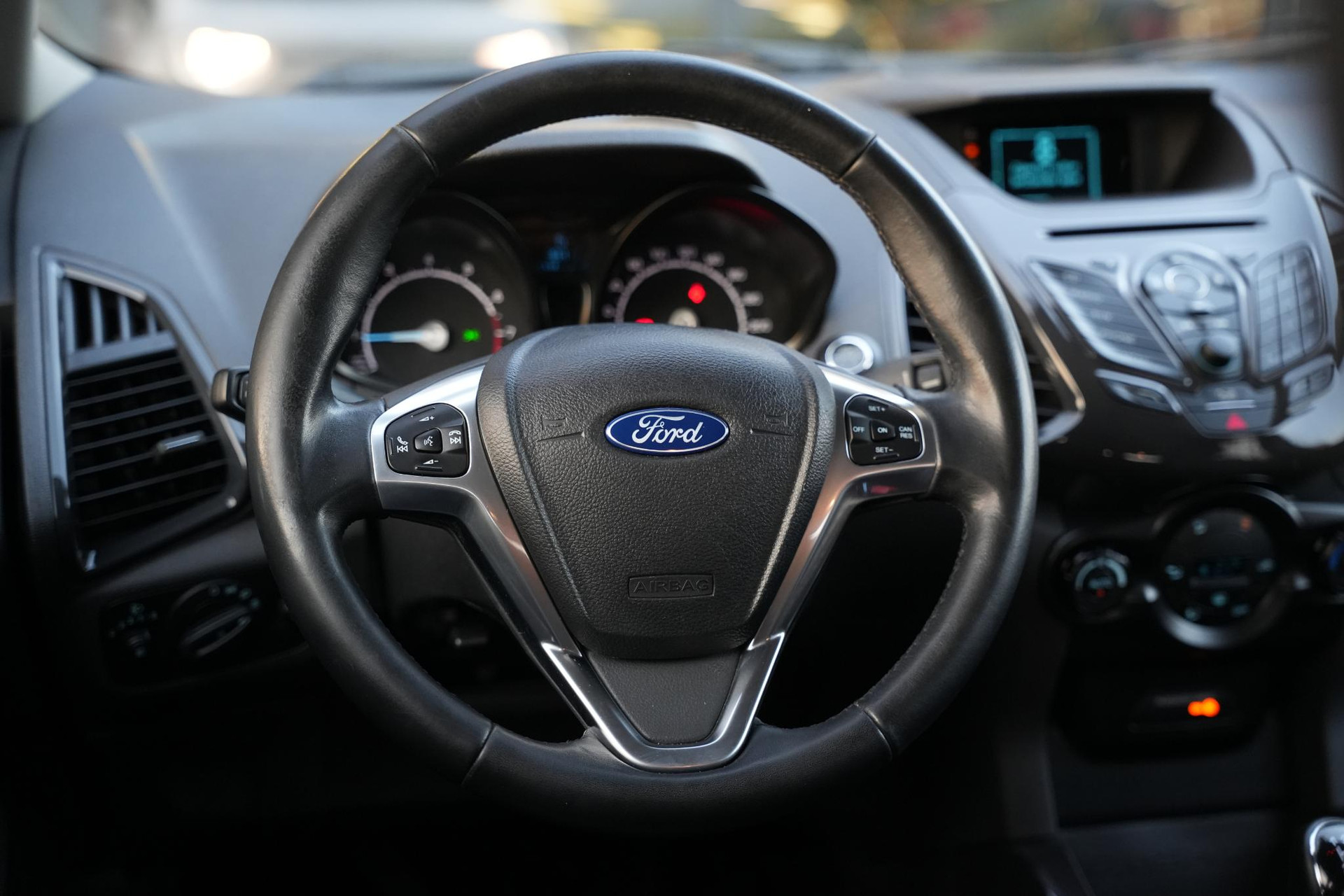 Ford EcoSport 1.0 EcoBoost Titanium 2015 Diamond White # 2 (Pnzad) 4