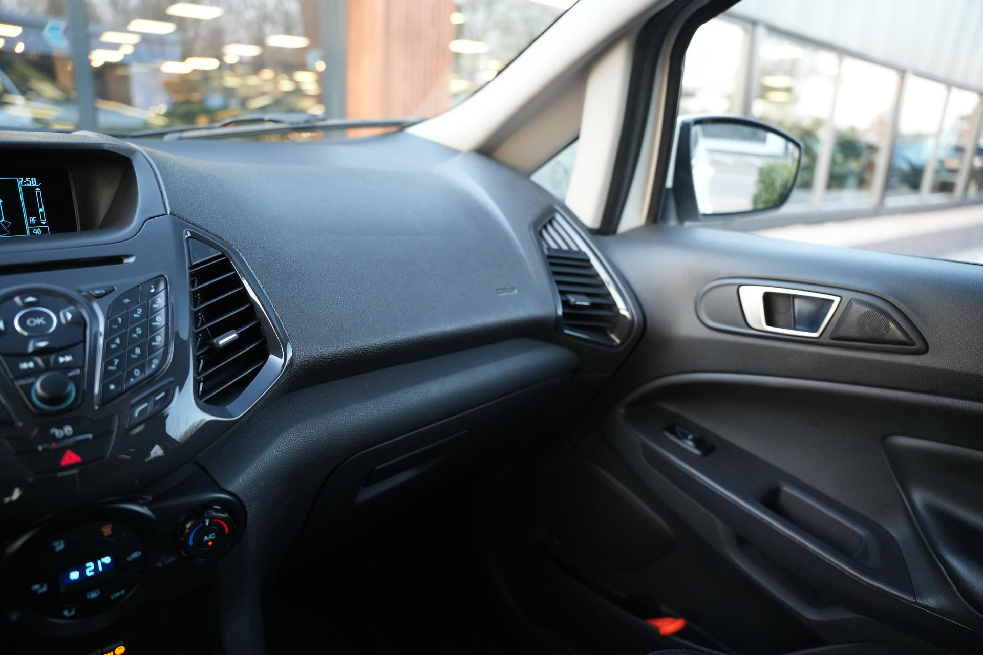 Ford EcoSport 1.0 EcoBoost Titanium 2015 Diamond White # 2 (Pnzad) 40