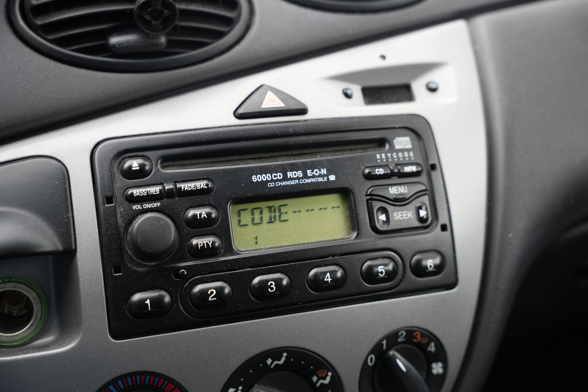 Ford Focus 1.6-16V Trend 2003  14