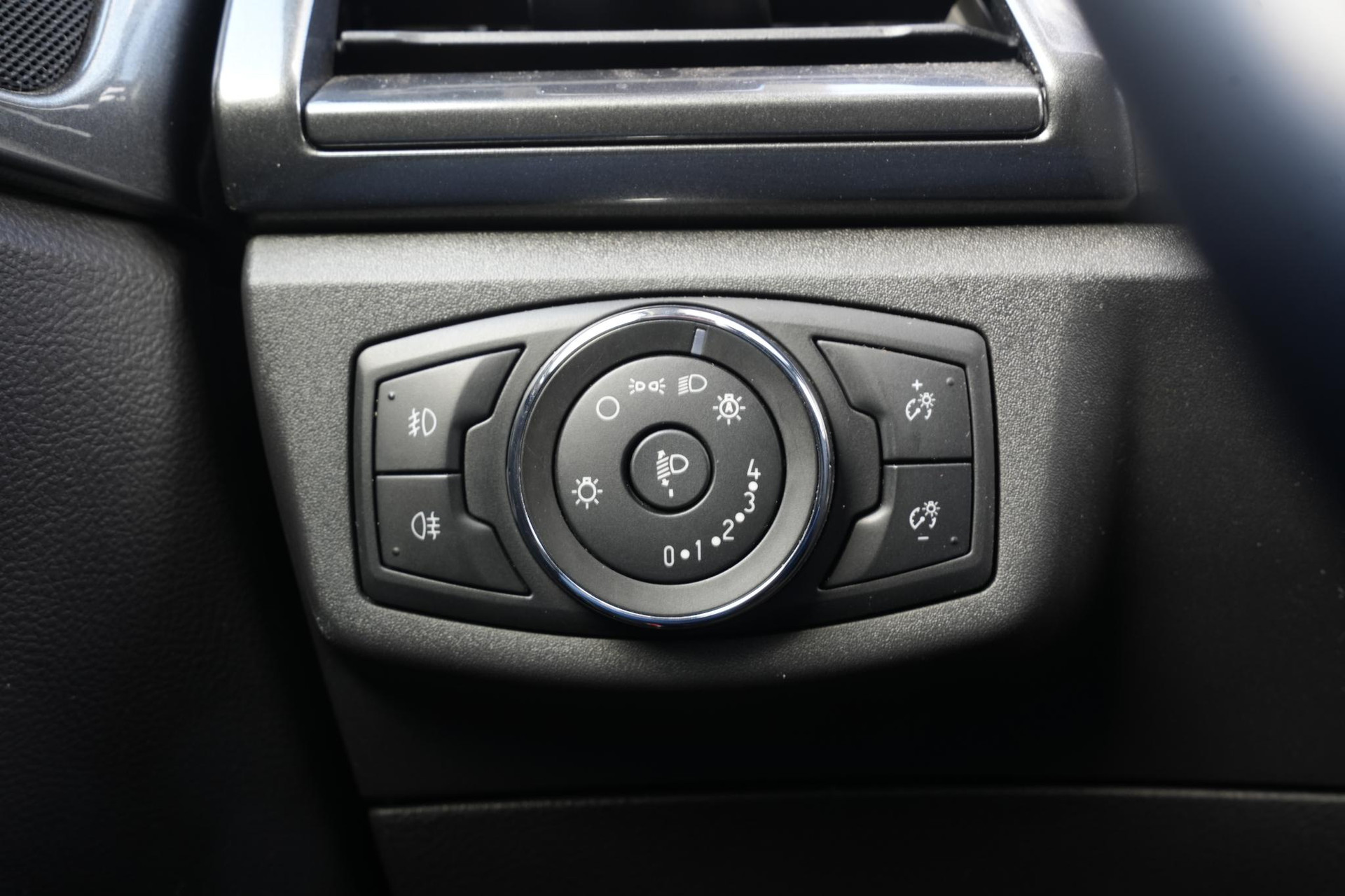 Ford Mondeo Wagon 2.0 IVCT HEV Titanium 2022  28