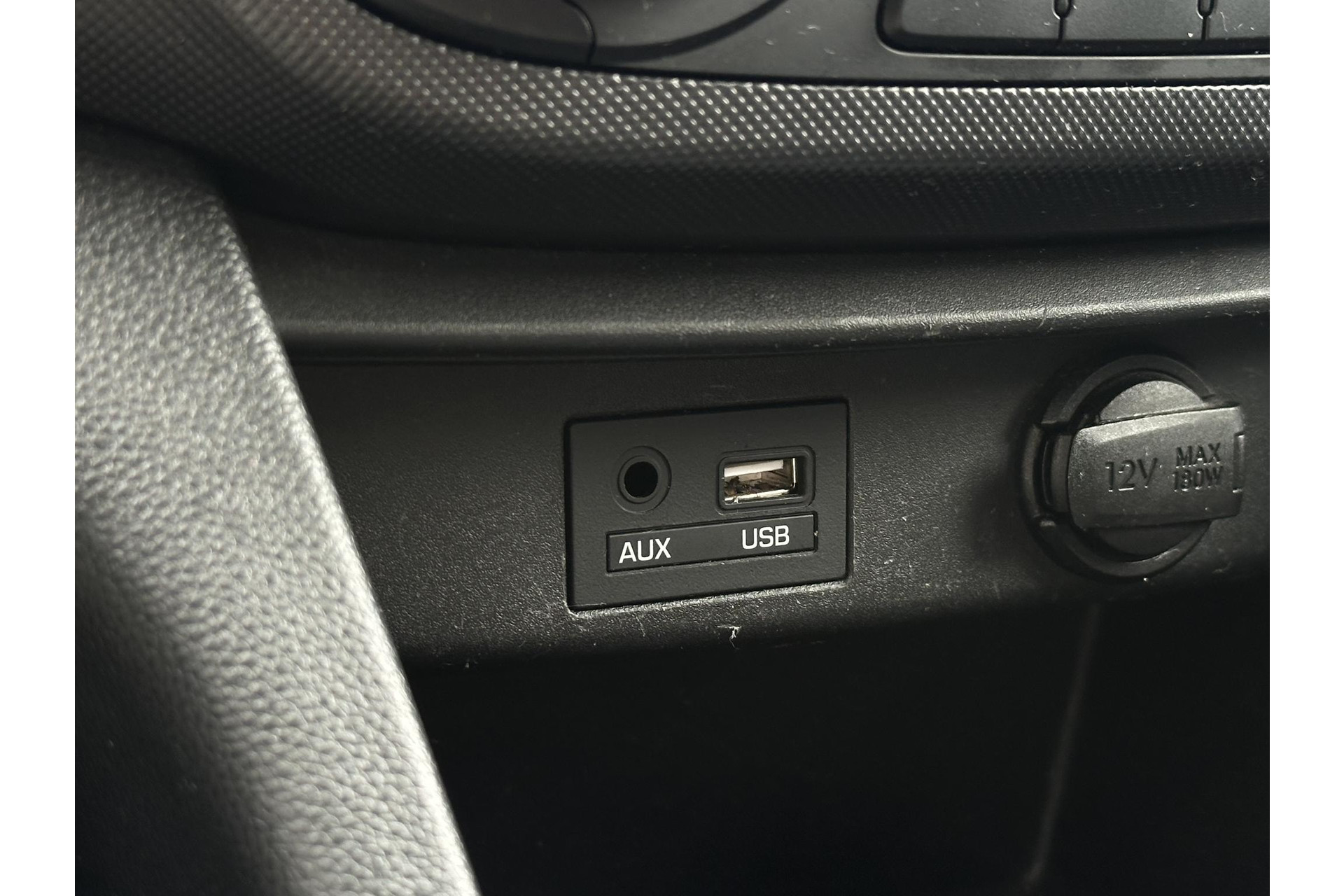 Hyundai i10 1.0i i-Motion Go! 2016 2016 Phantom Black (X5B) 16