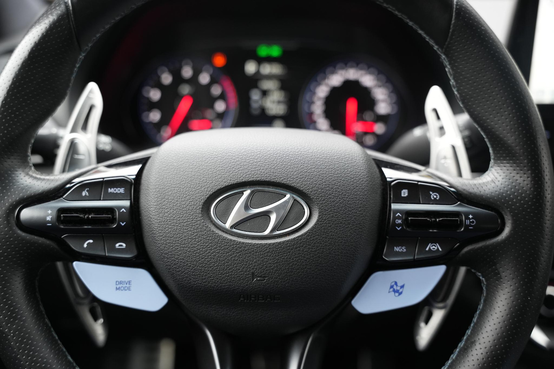 Hyundai i30 Fastback 2.0 N 2021 Shadow Gray (TKG) 19